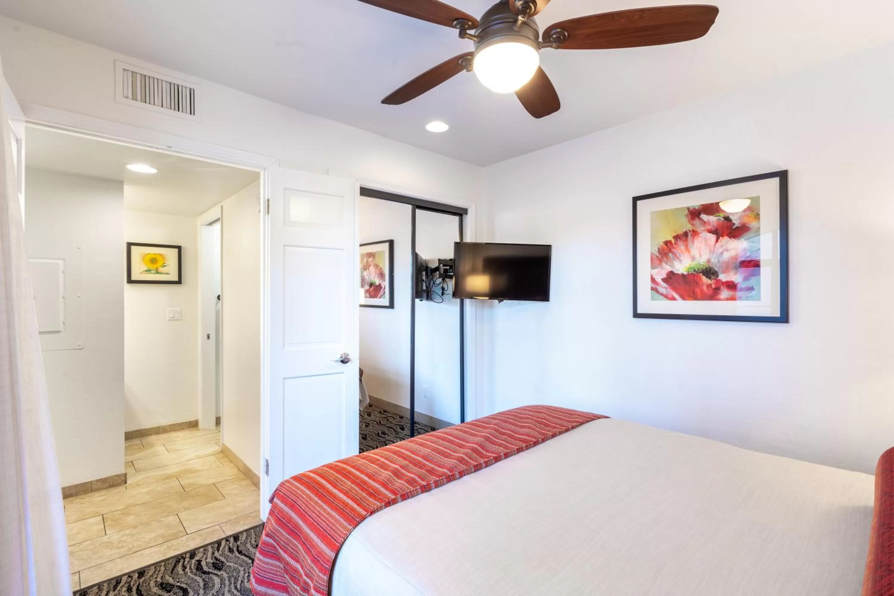 Bedroom, Bed in Scottsdale Camelback Resort