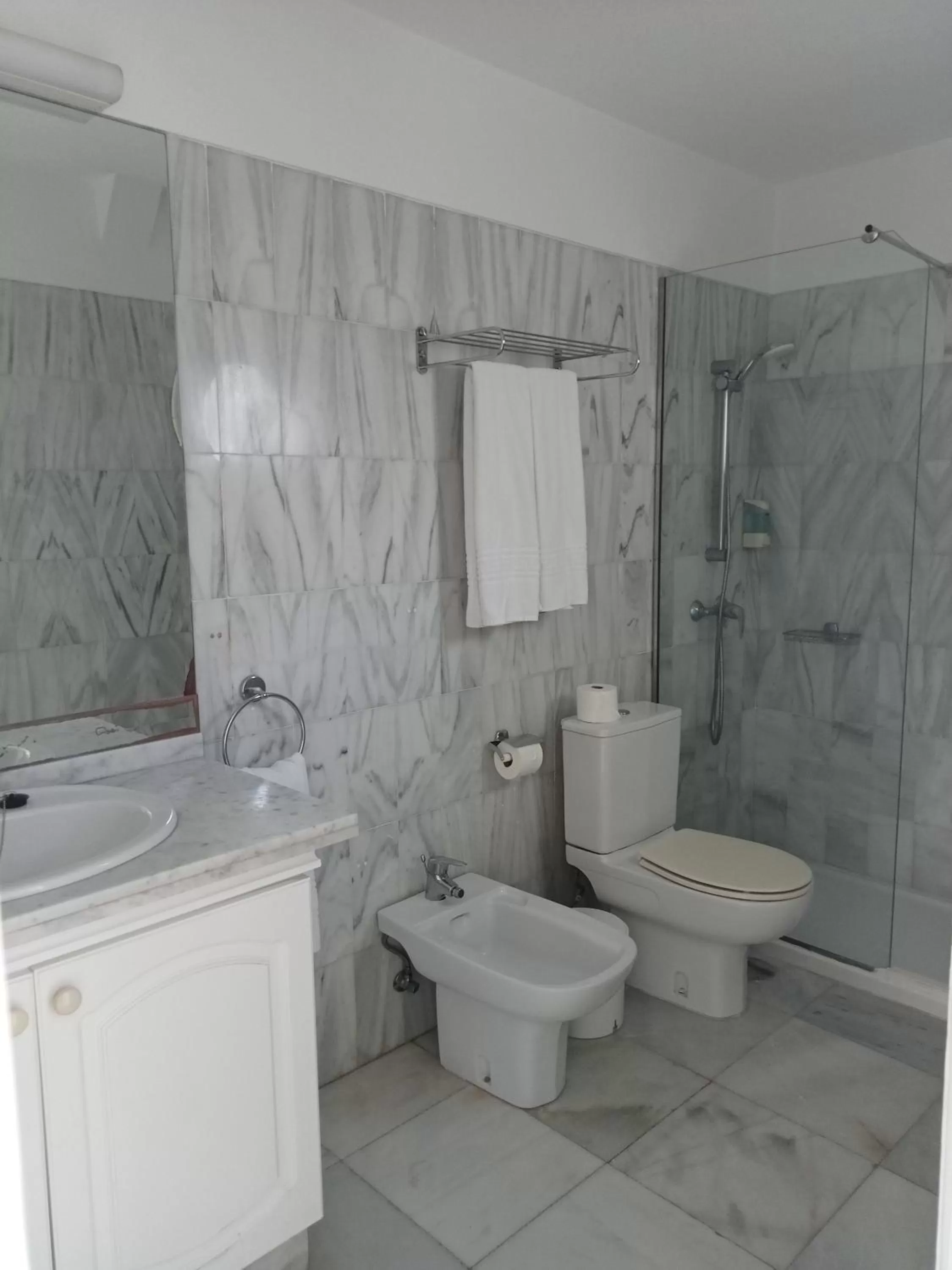 Bathroom in Lagos de Fañabé Beach Resort