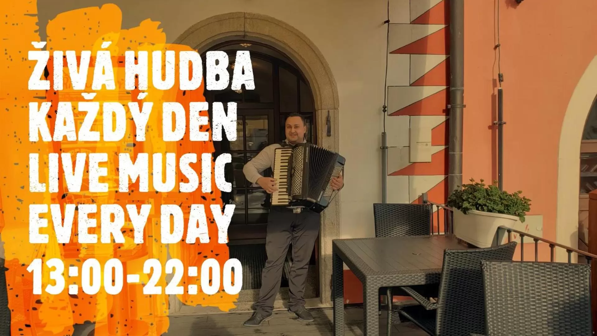 Restaurant/places to eat in Hotel Grand