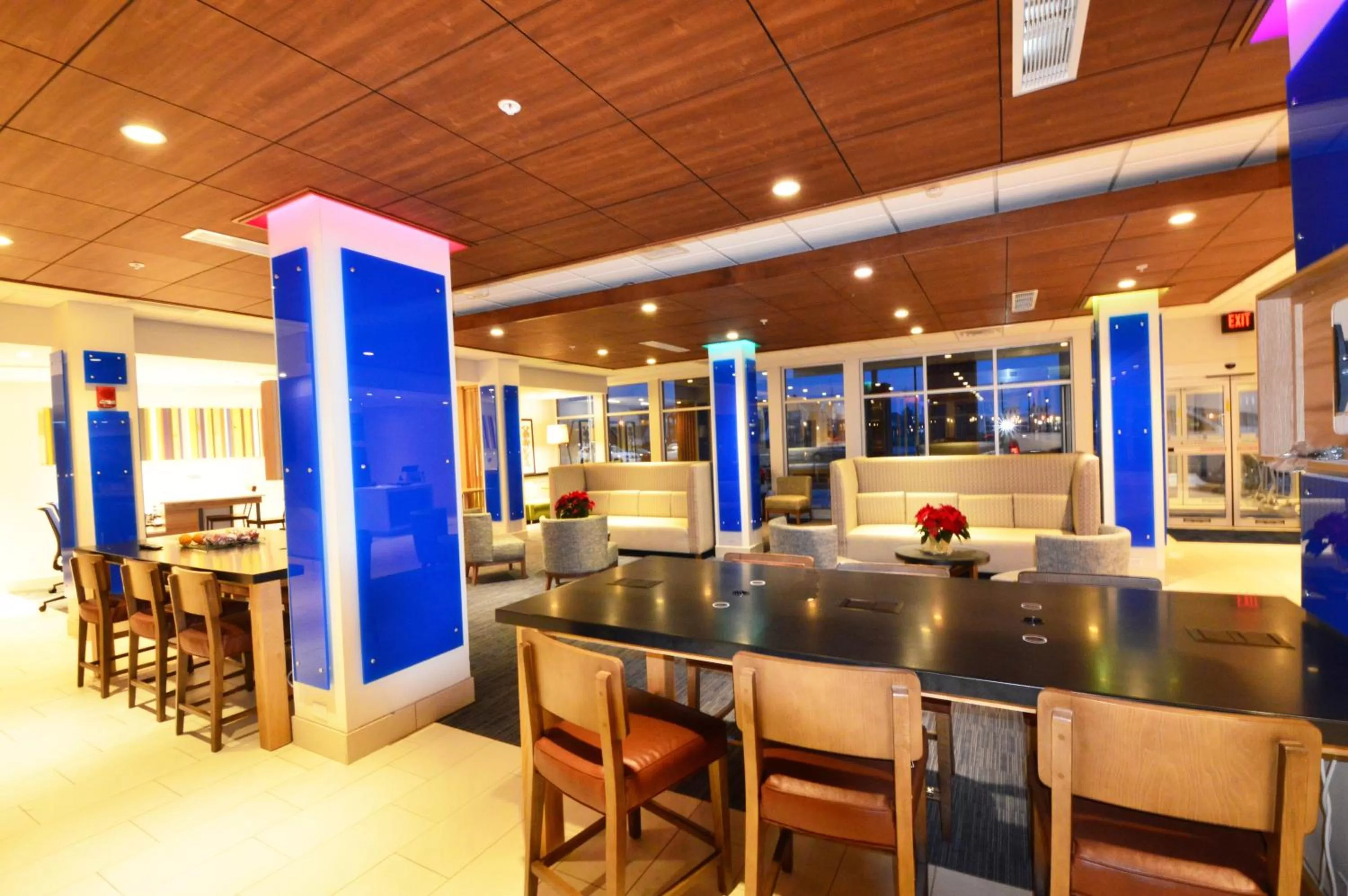 Property building in Holiday Inn Express & Suites Toledo South - Perrysburg by IHG