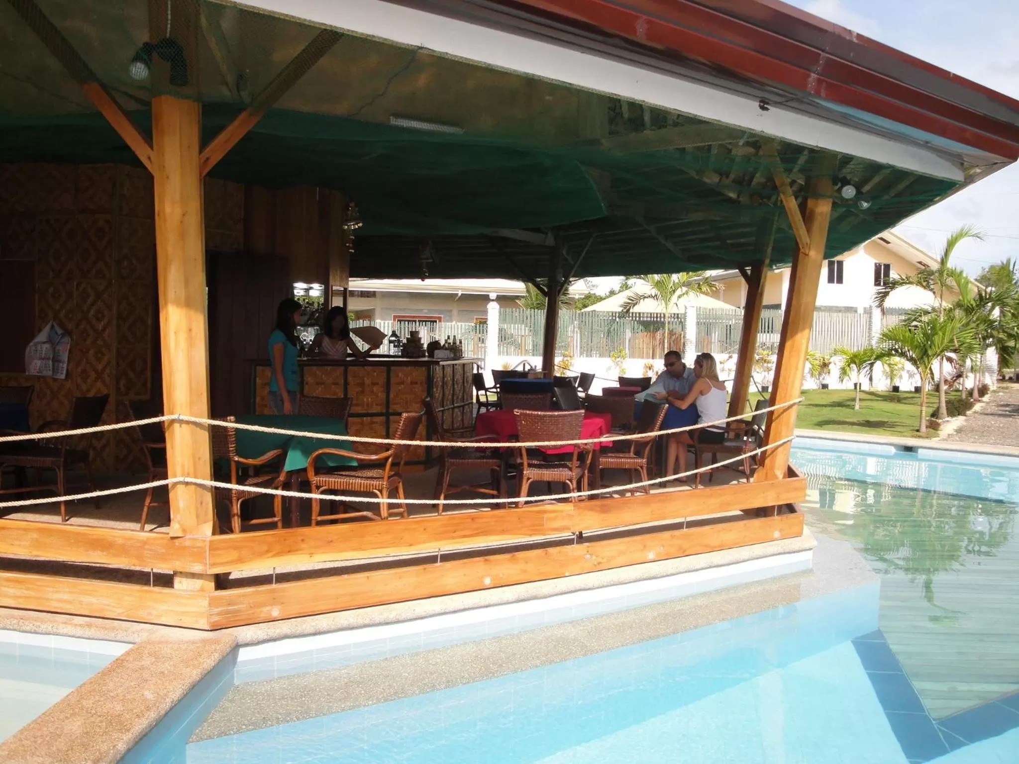 Restaurant/places to eat in Harmony Hotel