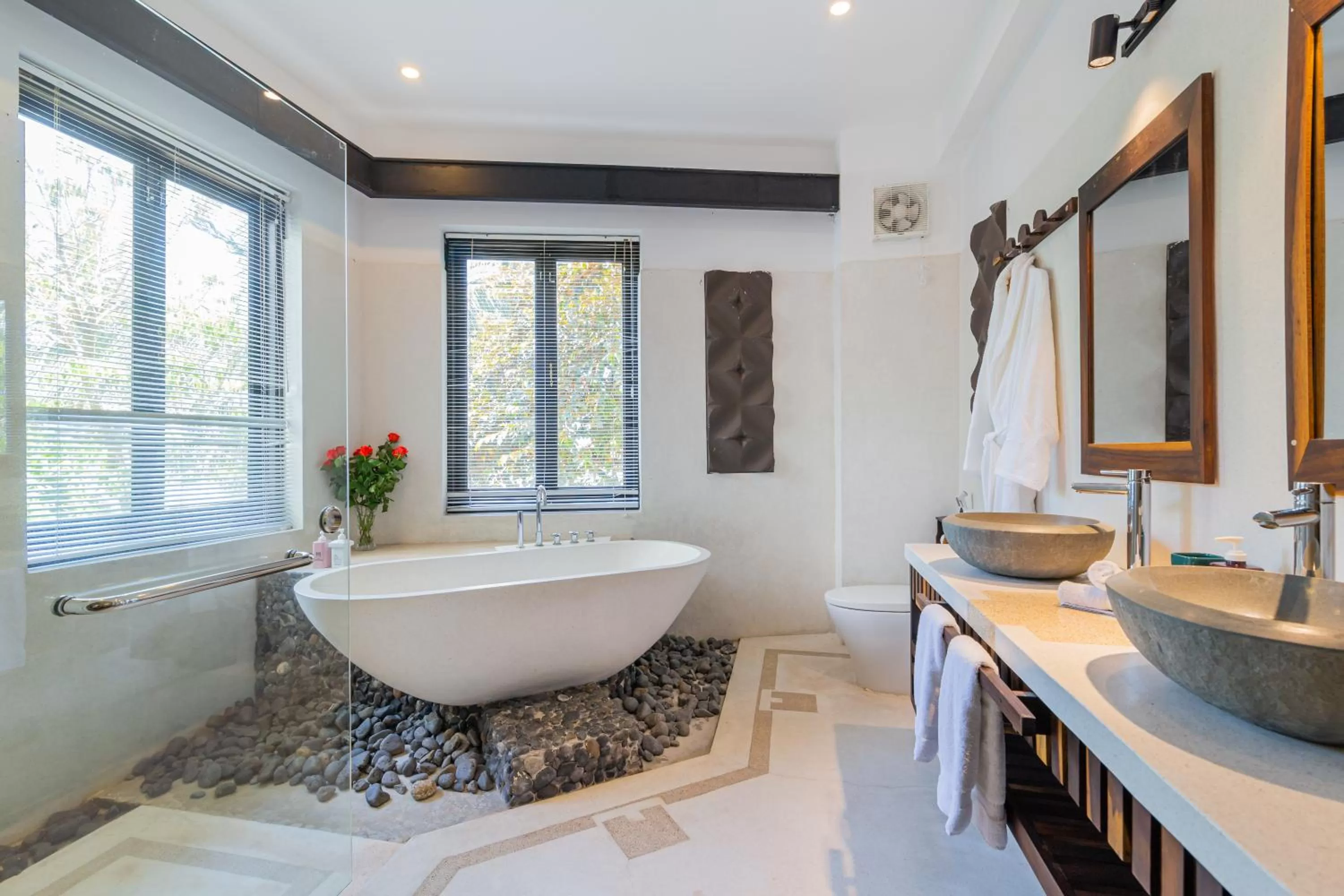 Bathroom in Tra Que Mansion