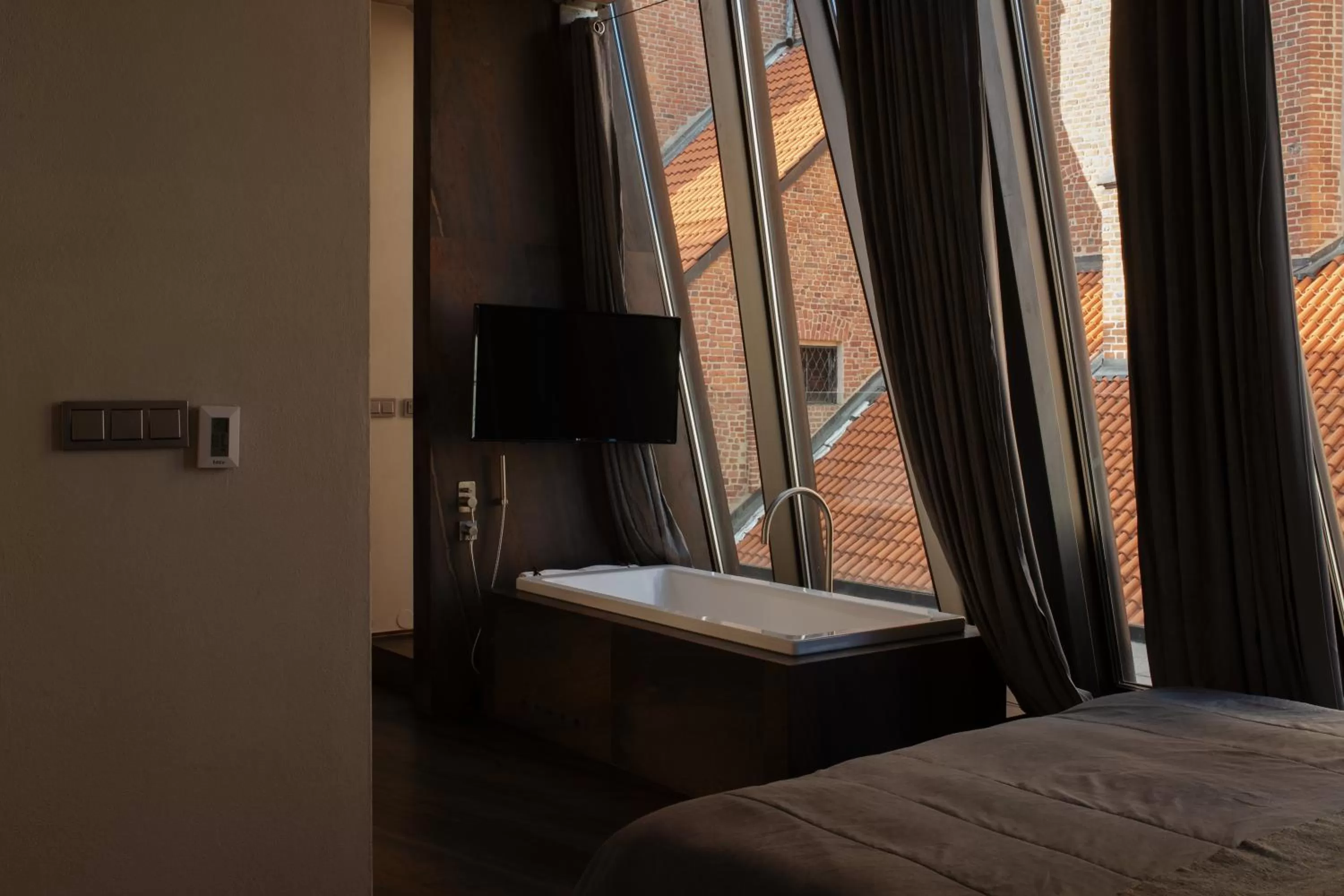 Bed in Hotel Monopol