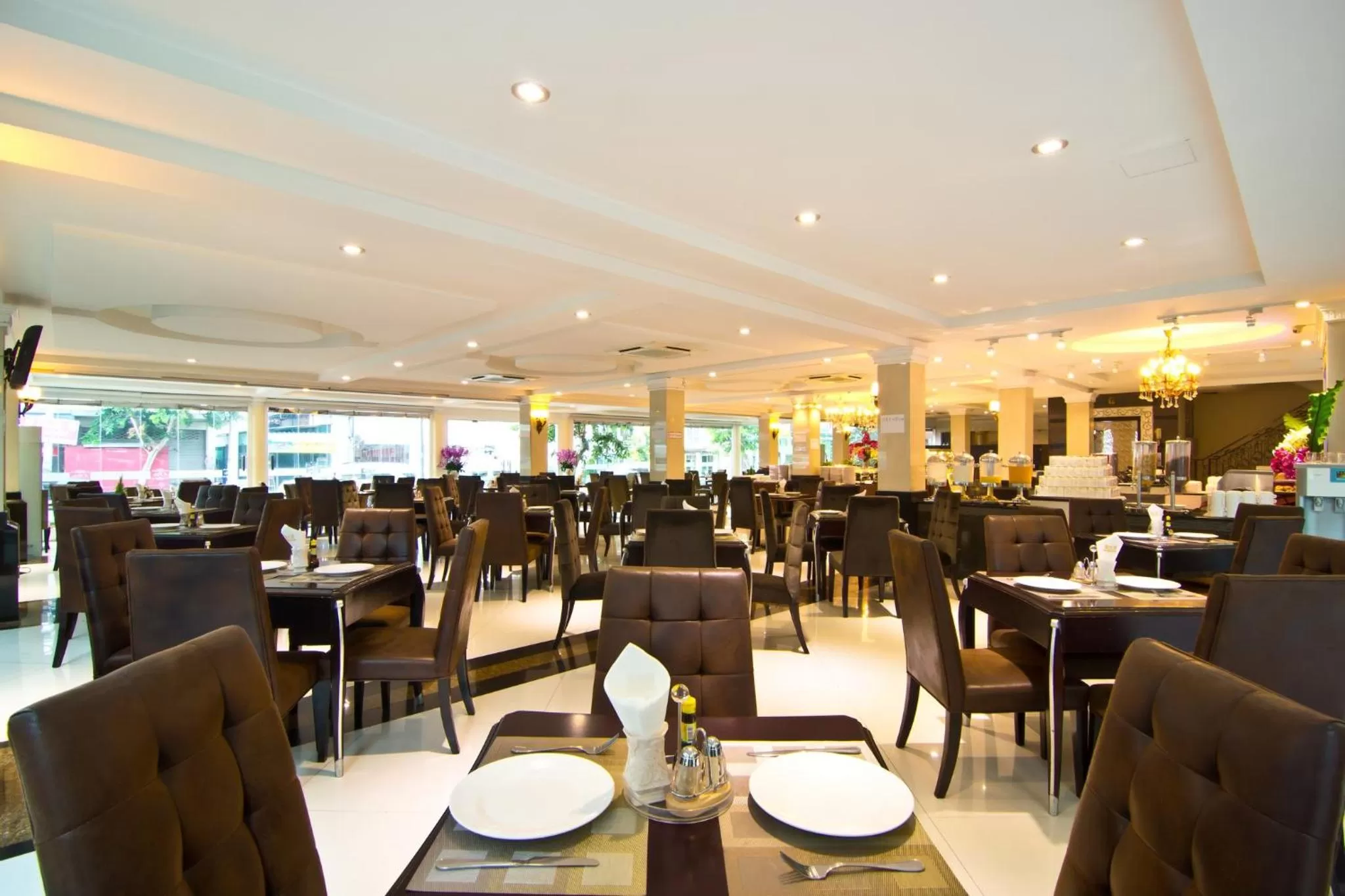 Restaurant/places to eat in LK Mantra Pura Resort