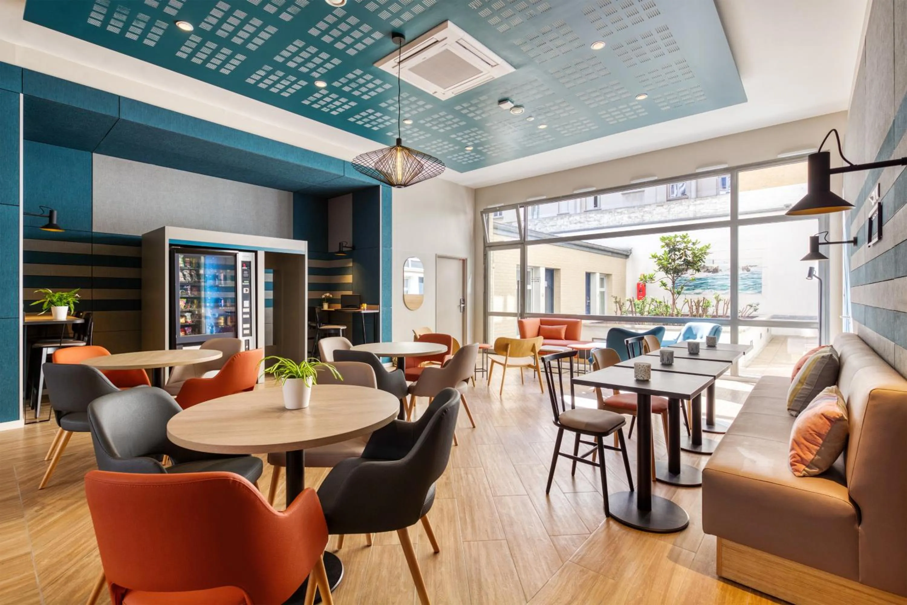 Living room in Appart'City Confort Paris Clichy - Mairie