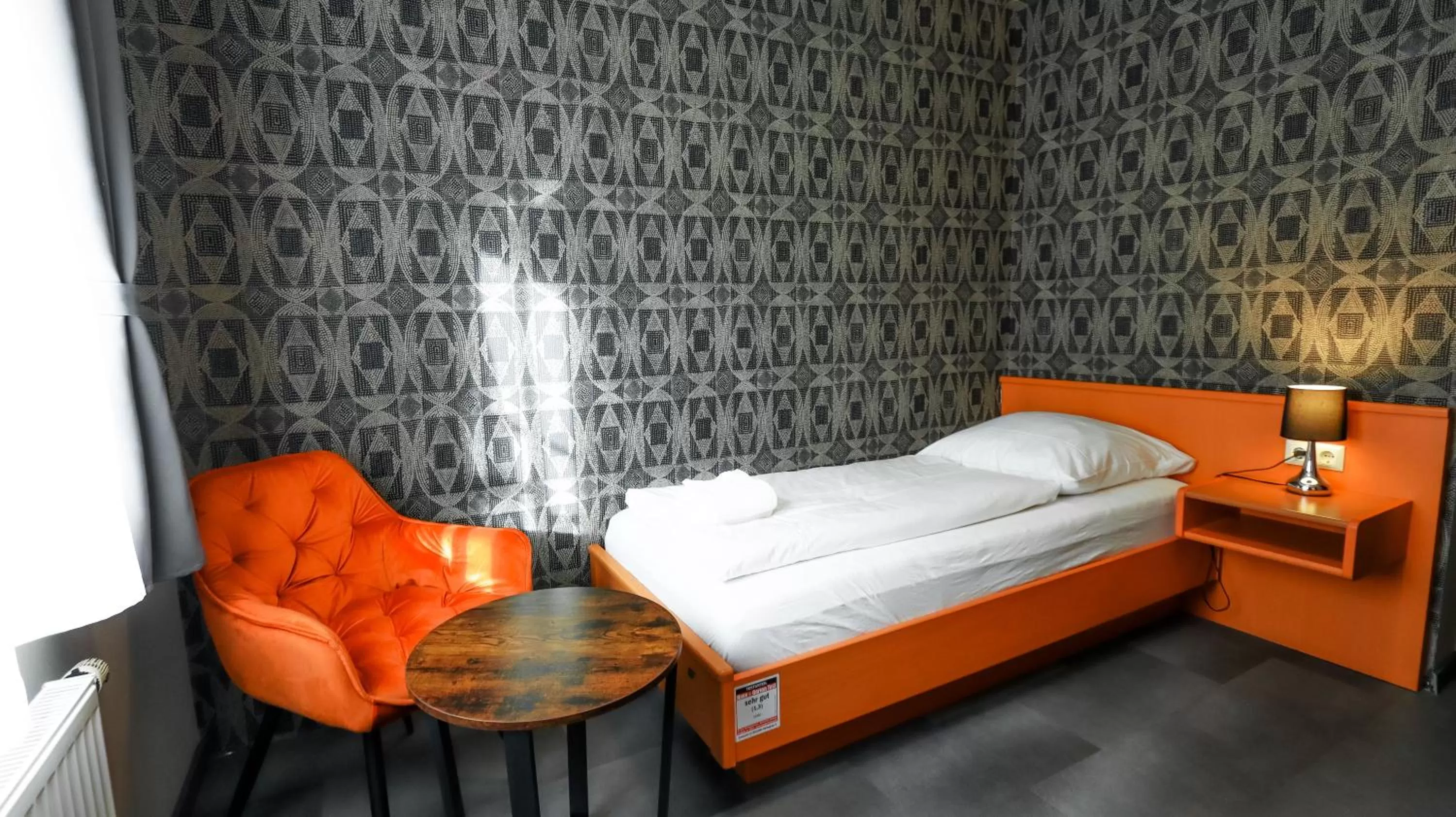 Photo of the whole room, Bed in DUA Hotel