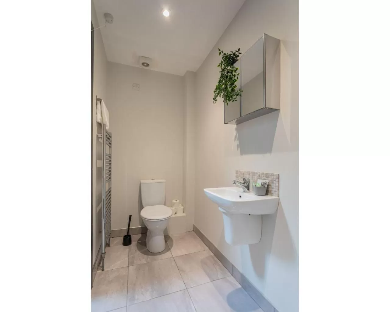 Bathroom in Central Belfast Apartments Camden Street