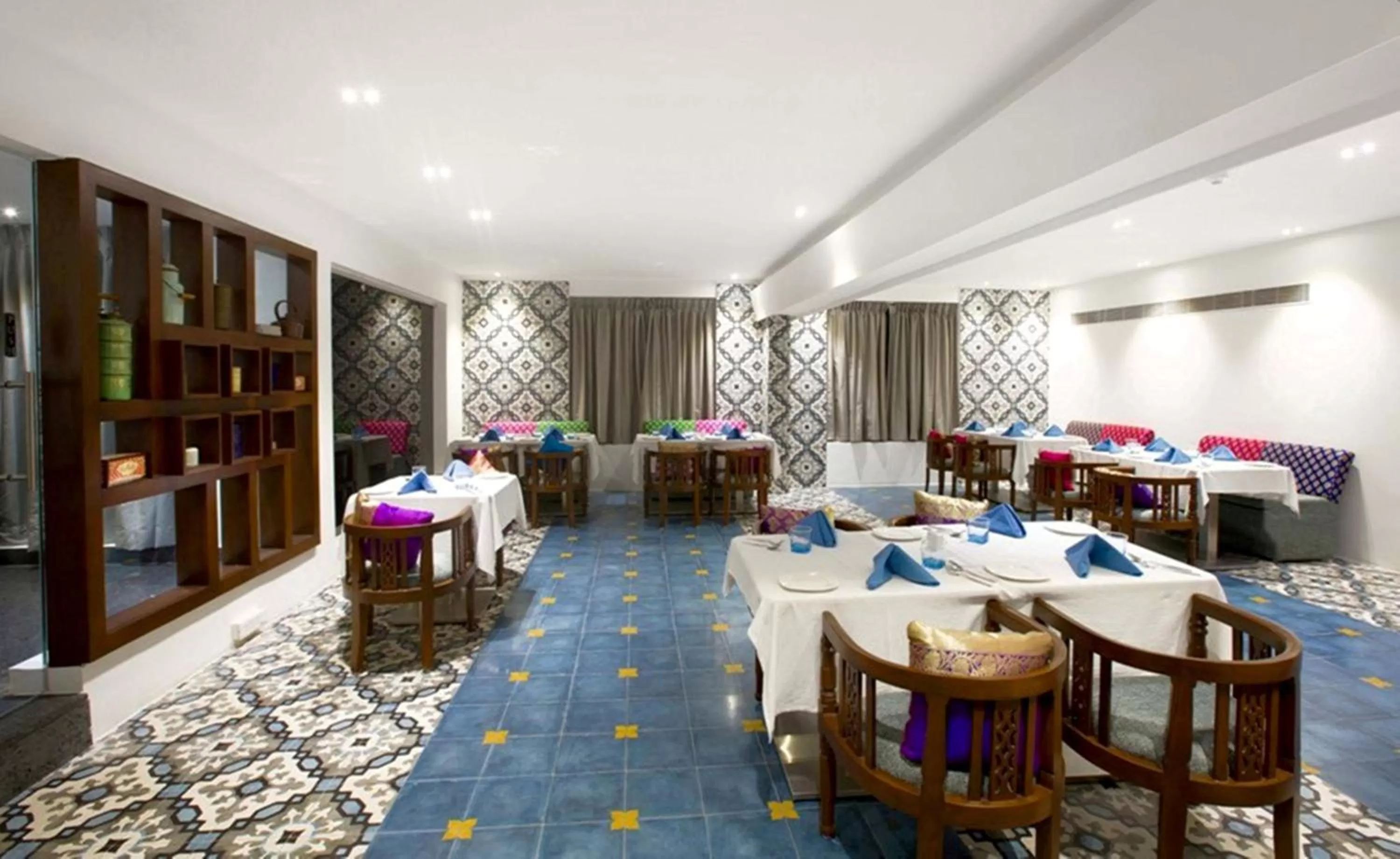 Restaurant/places to eat in Regenta Central Deccan Chennai, Royapettah