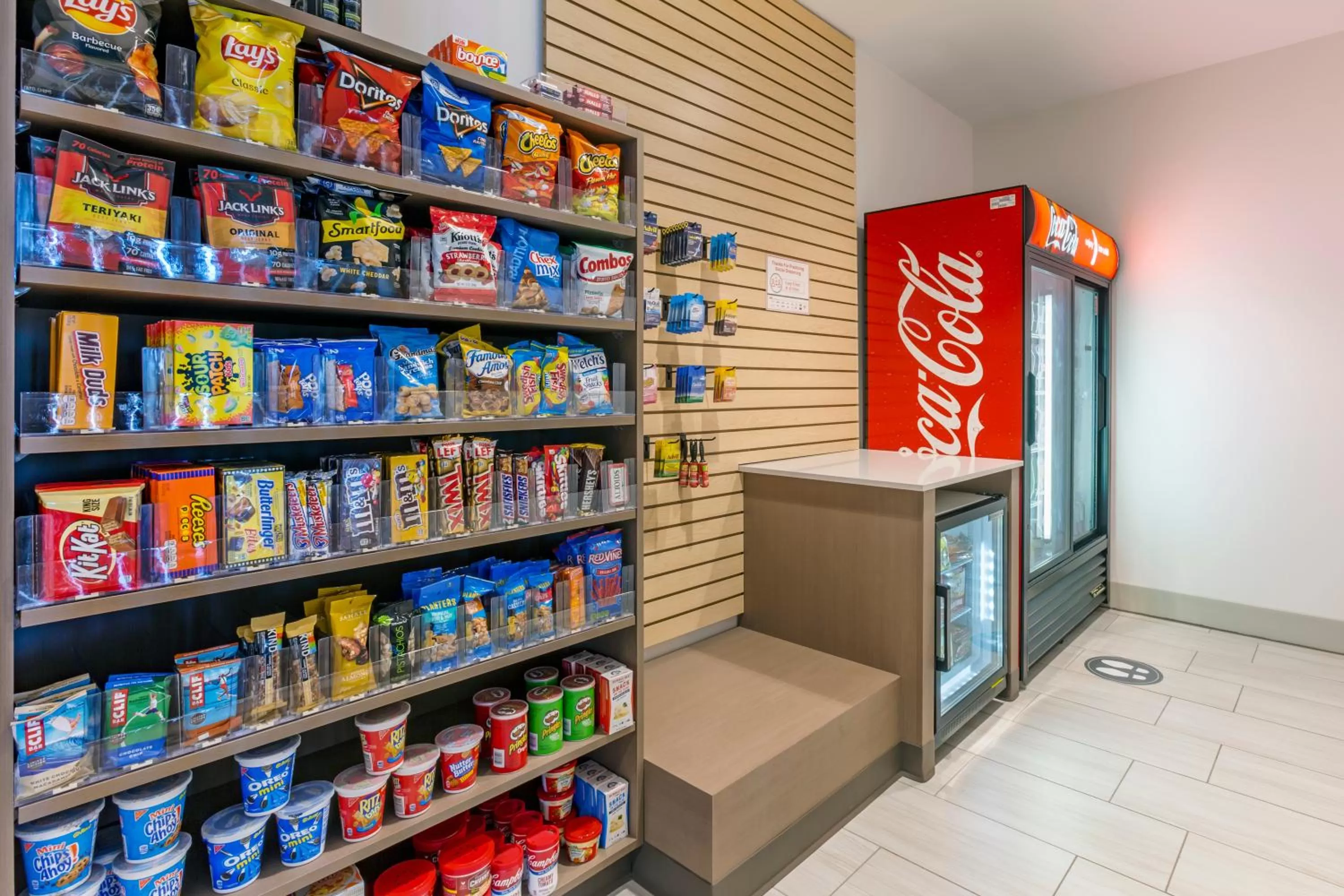 Food and drinks in Holiday Inn Express & Suites - Phoenix Dwtn - State Capitol by IHG