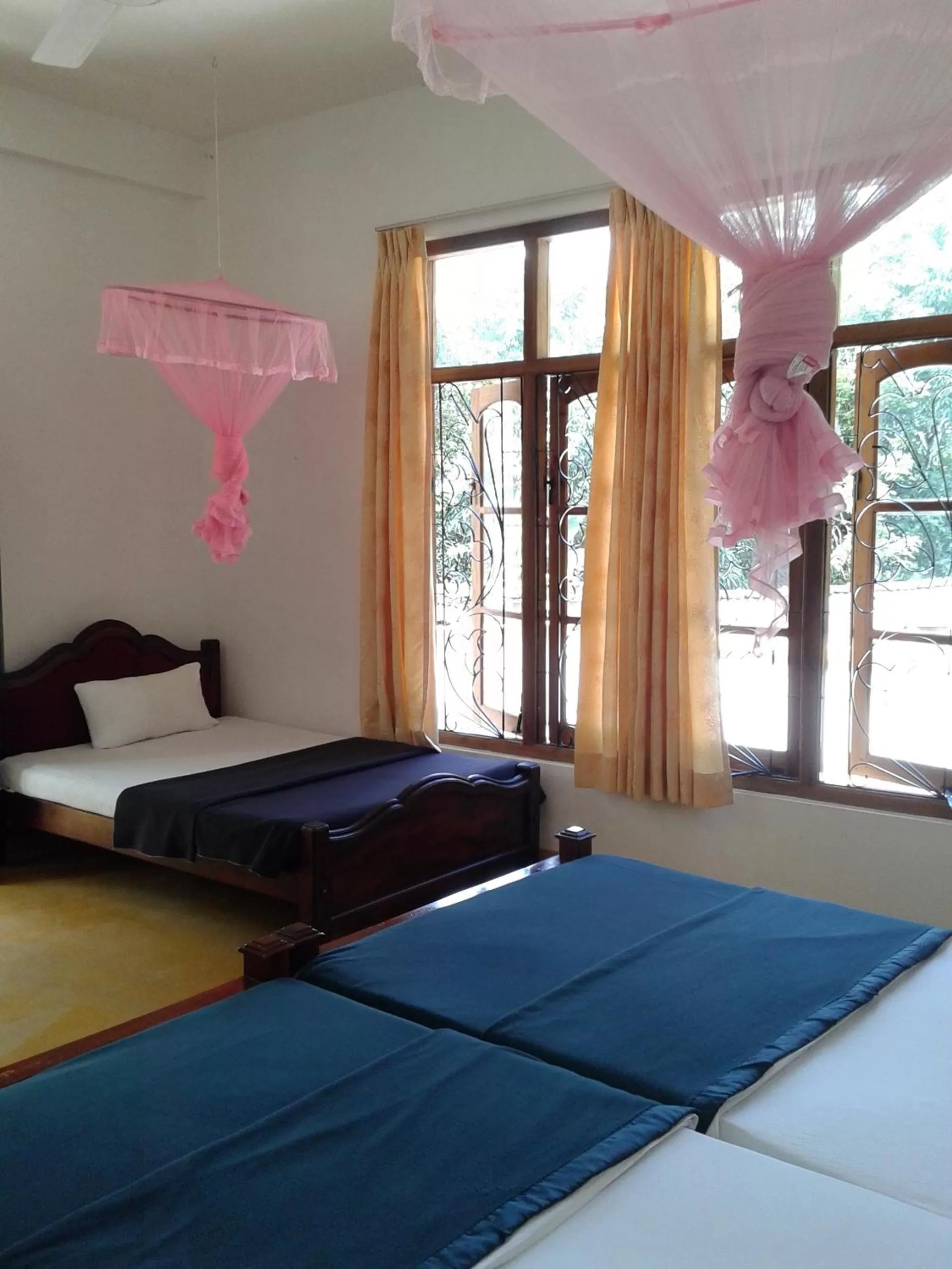 Day, Bed in The Blue View Ella