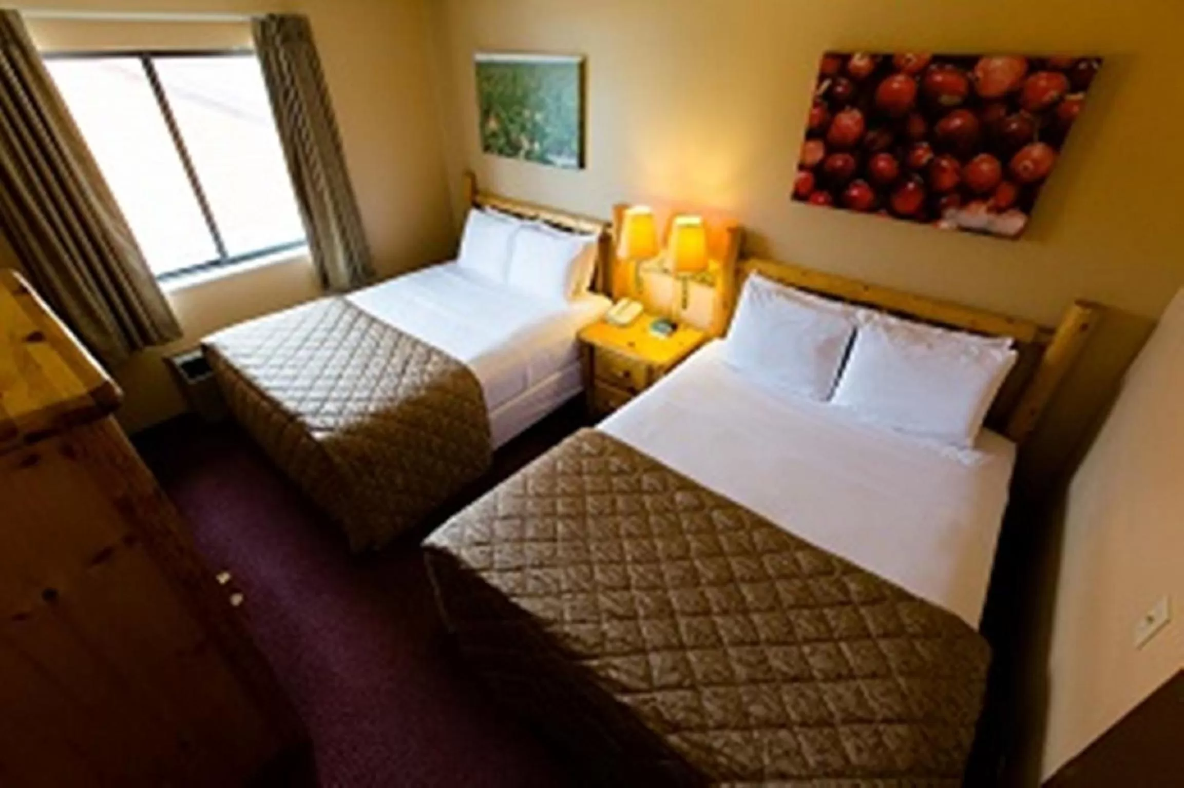 Bedroom, Bed in Cranberry Country Lodge
