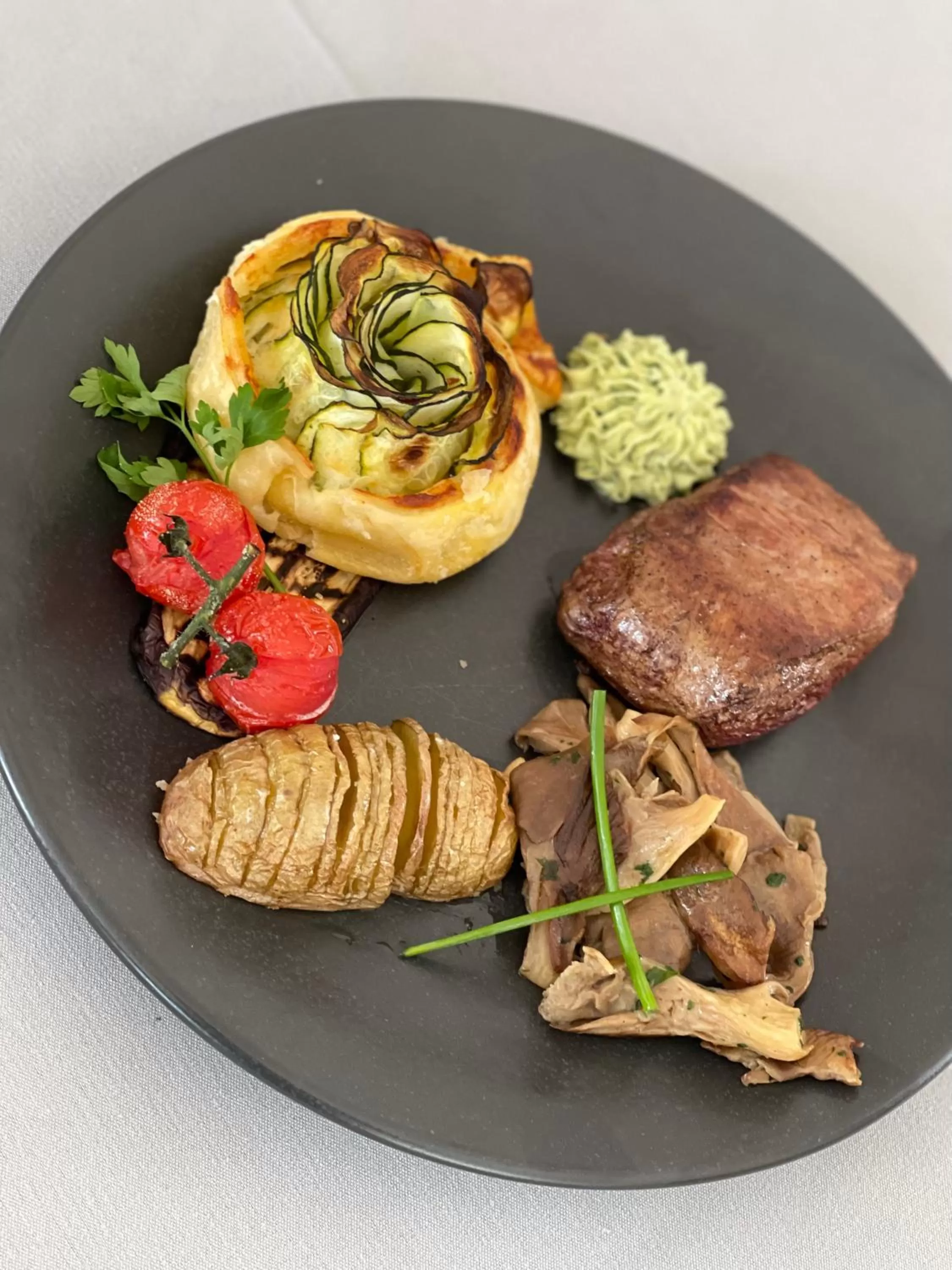 Logis - Hostellerie Le Chatel Nangis