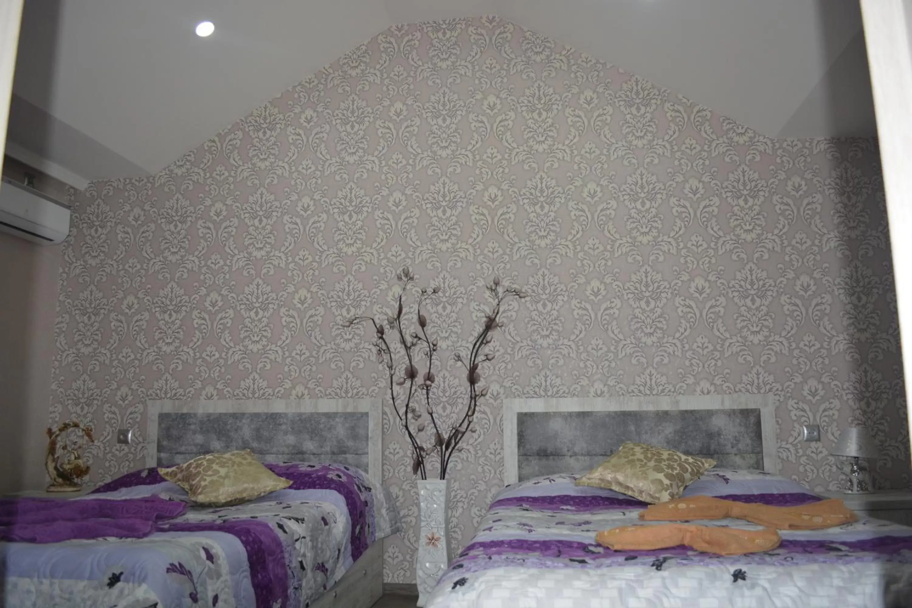 Quadruple Room with Garden View in Golden Way Quadruple Room with Garden View in Golden Way