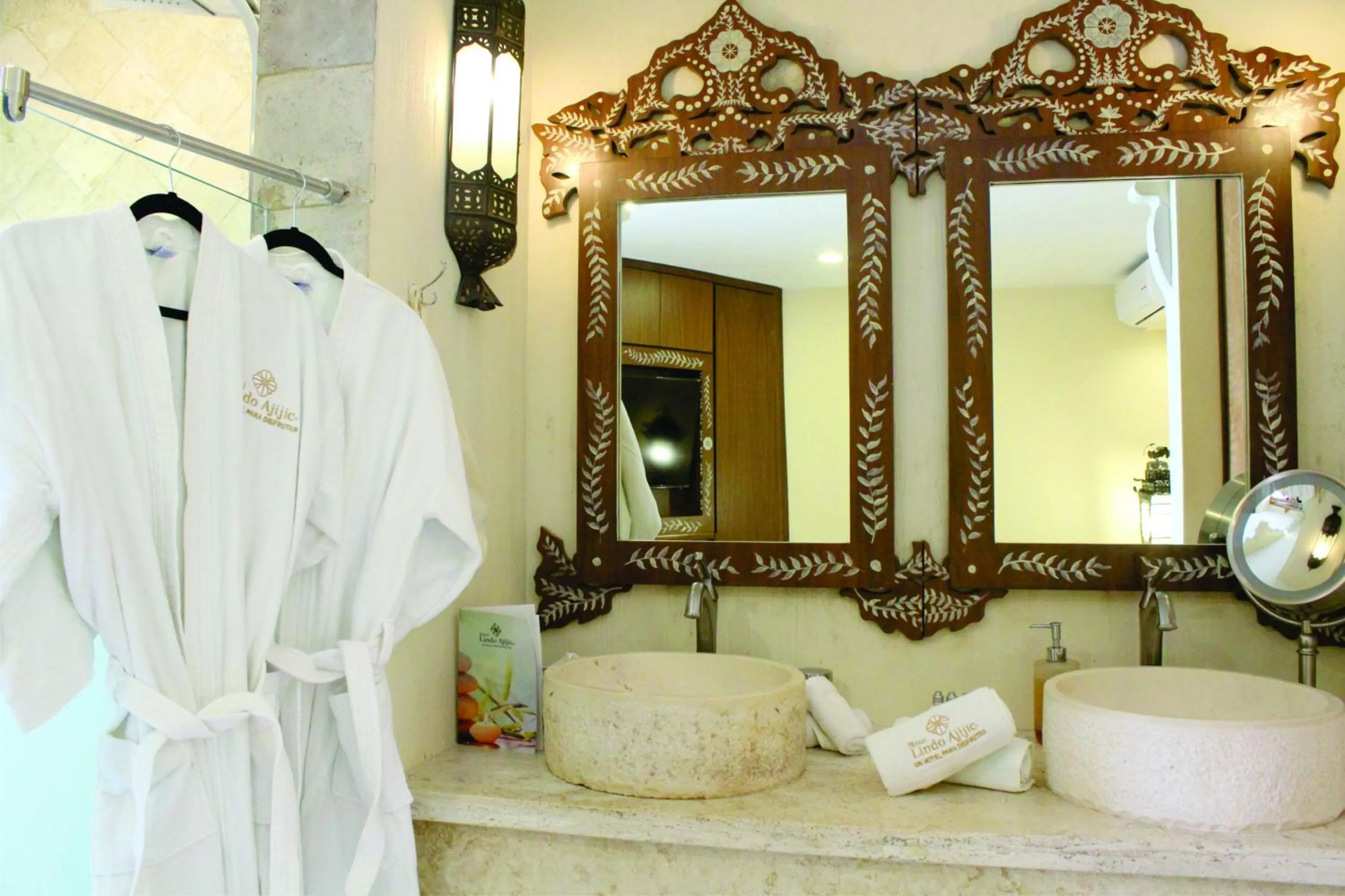 Hotel Lindo Ajijic Bed & Breakfast