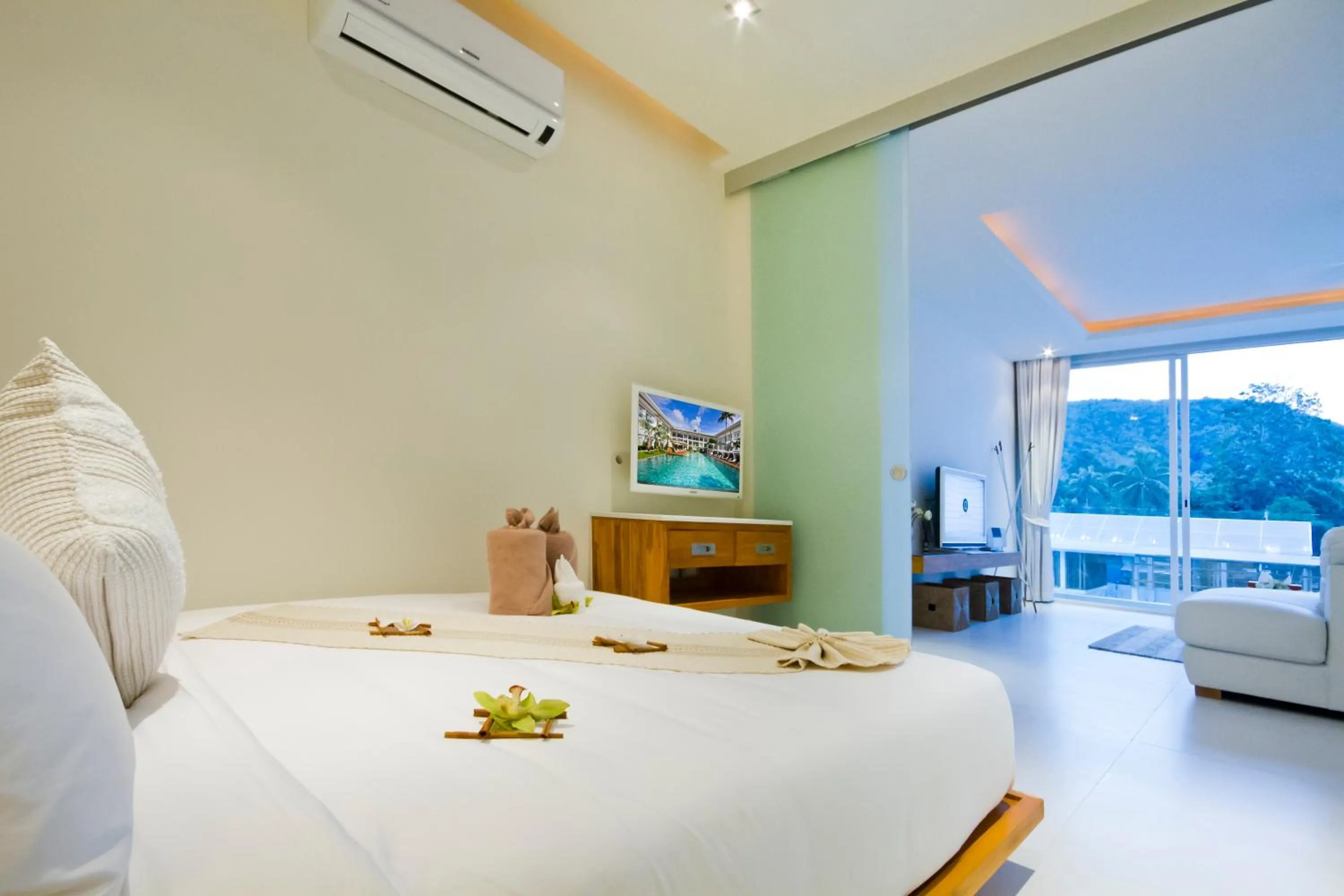 Bedroom, Bed in Chi Samui Resort