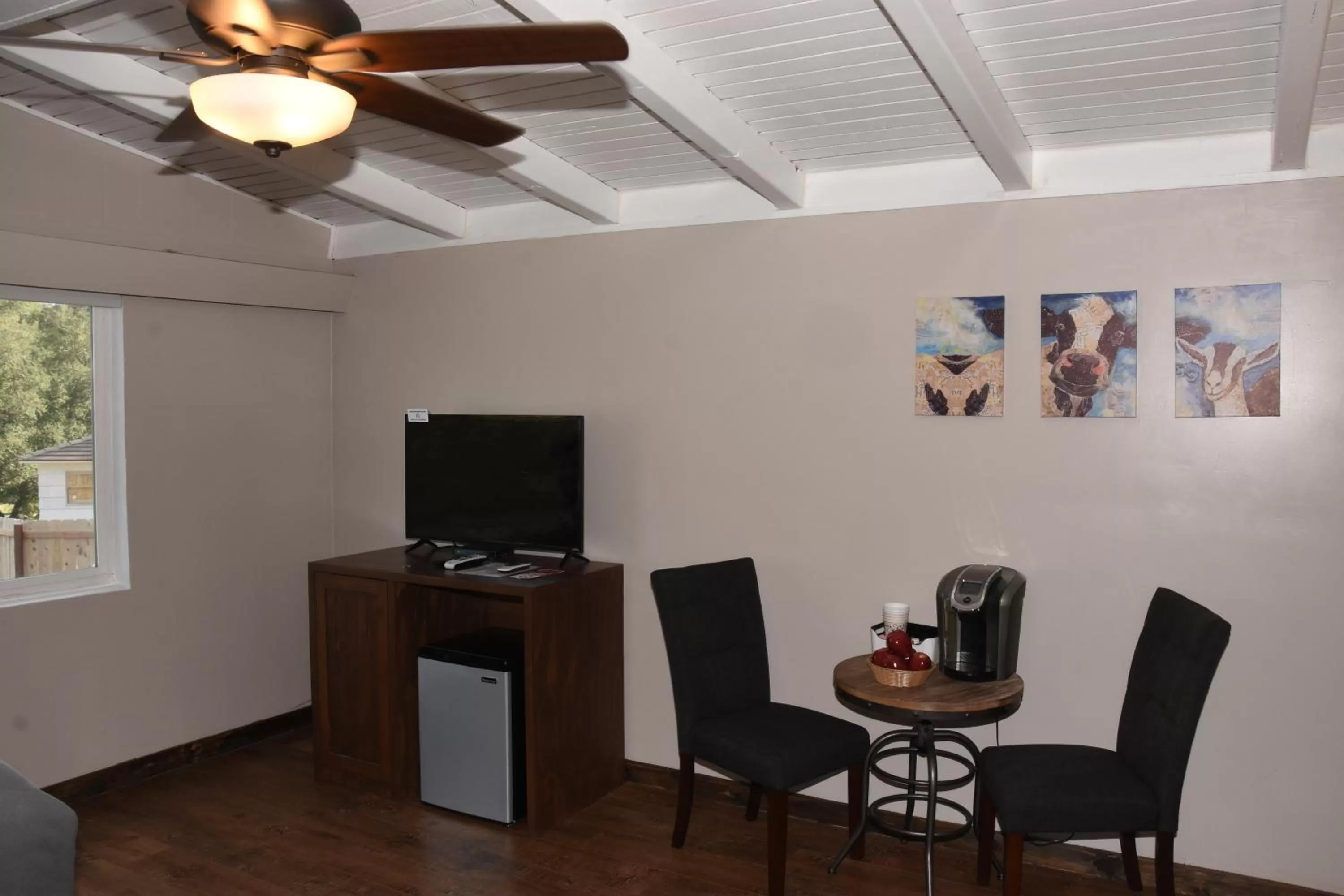 Coffee/tea facilities in Apple Tree Inn