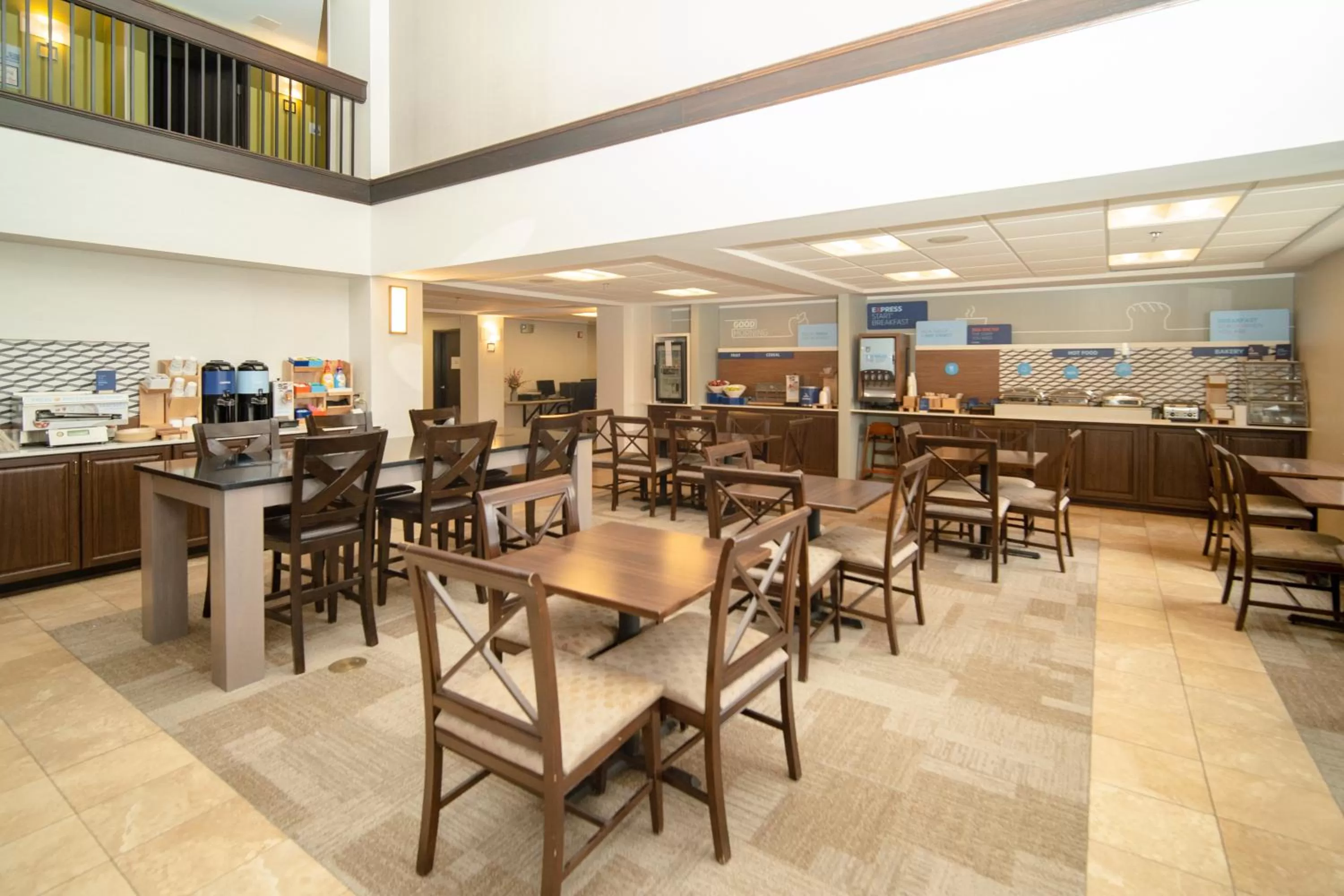 Breakfast in Holiday Inn Express Houghton-Keweenaw by IHG