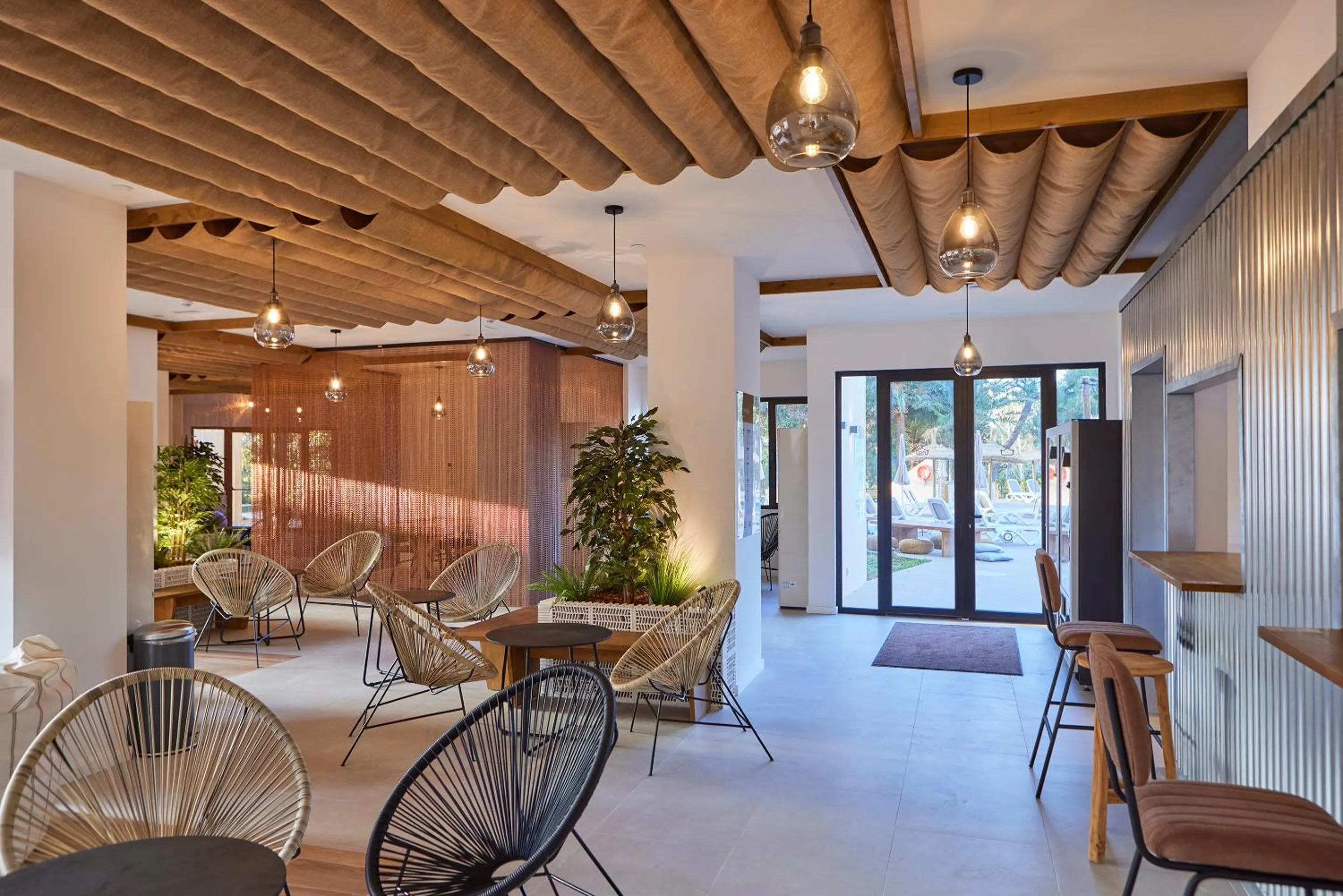 Living room in tent Palmanova