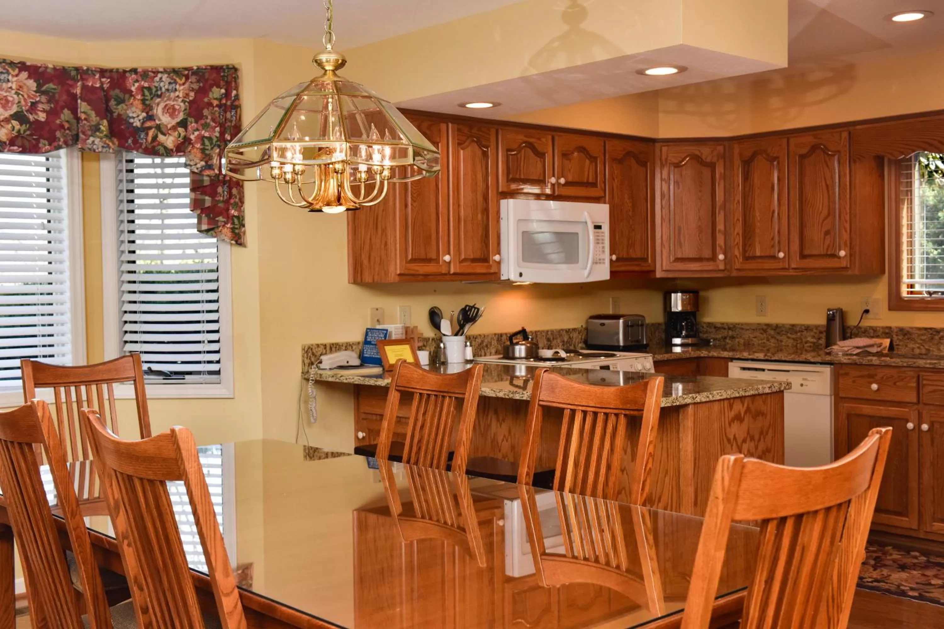 Kitchen or kitchenette in Chetola Resort Condominiums