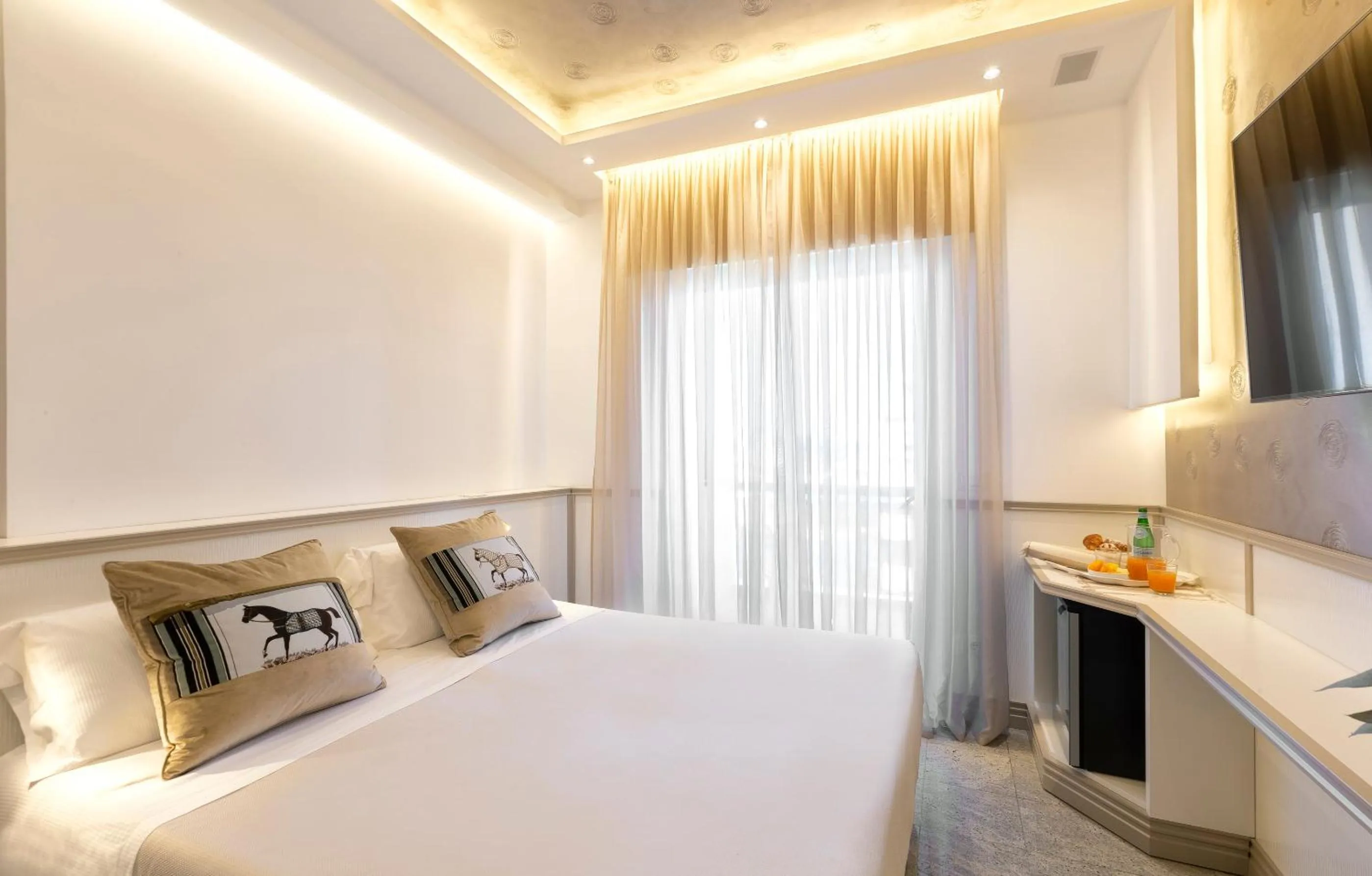 Photo of the whole room, Bed in Hotel Feldberg