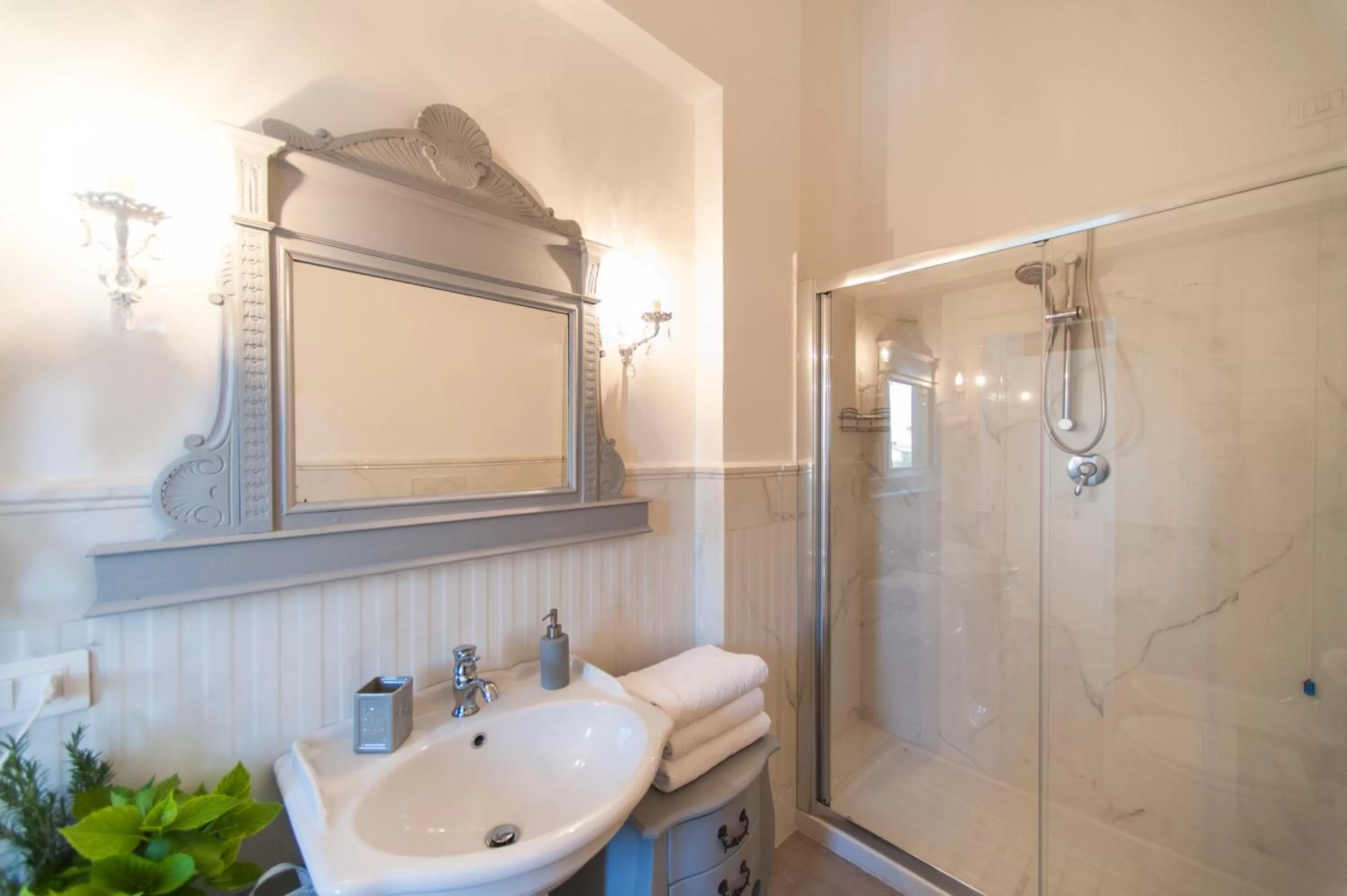 Bathroom in Country Lodge B&B