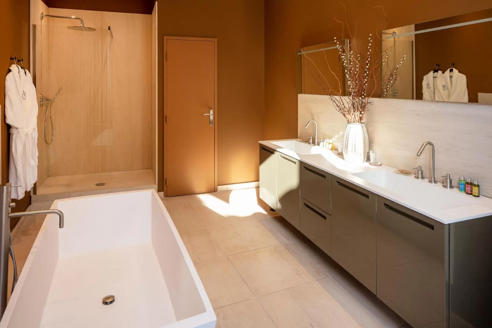 Bathroom in Margaret - Hôtel Chouleur