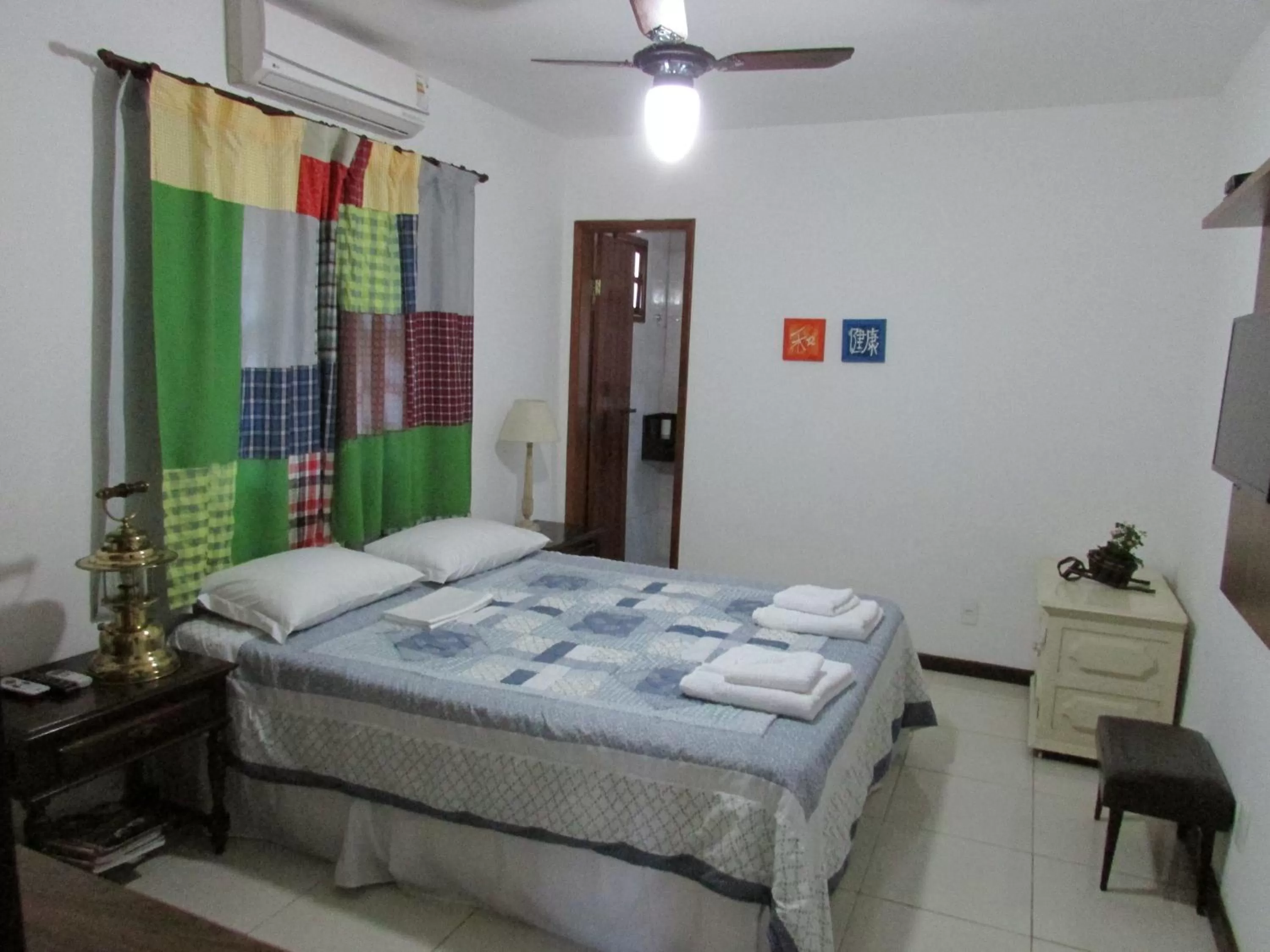 Photo of the whole room, Bed in Pousada Ipitanga IV