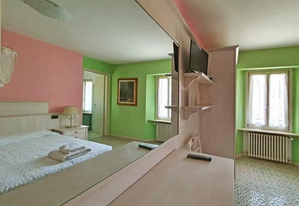 Photo of the whole room, Bed in Borgo alla Sorgente