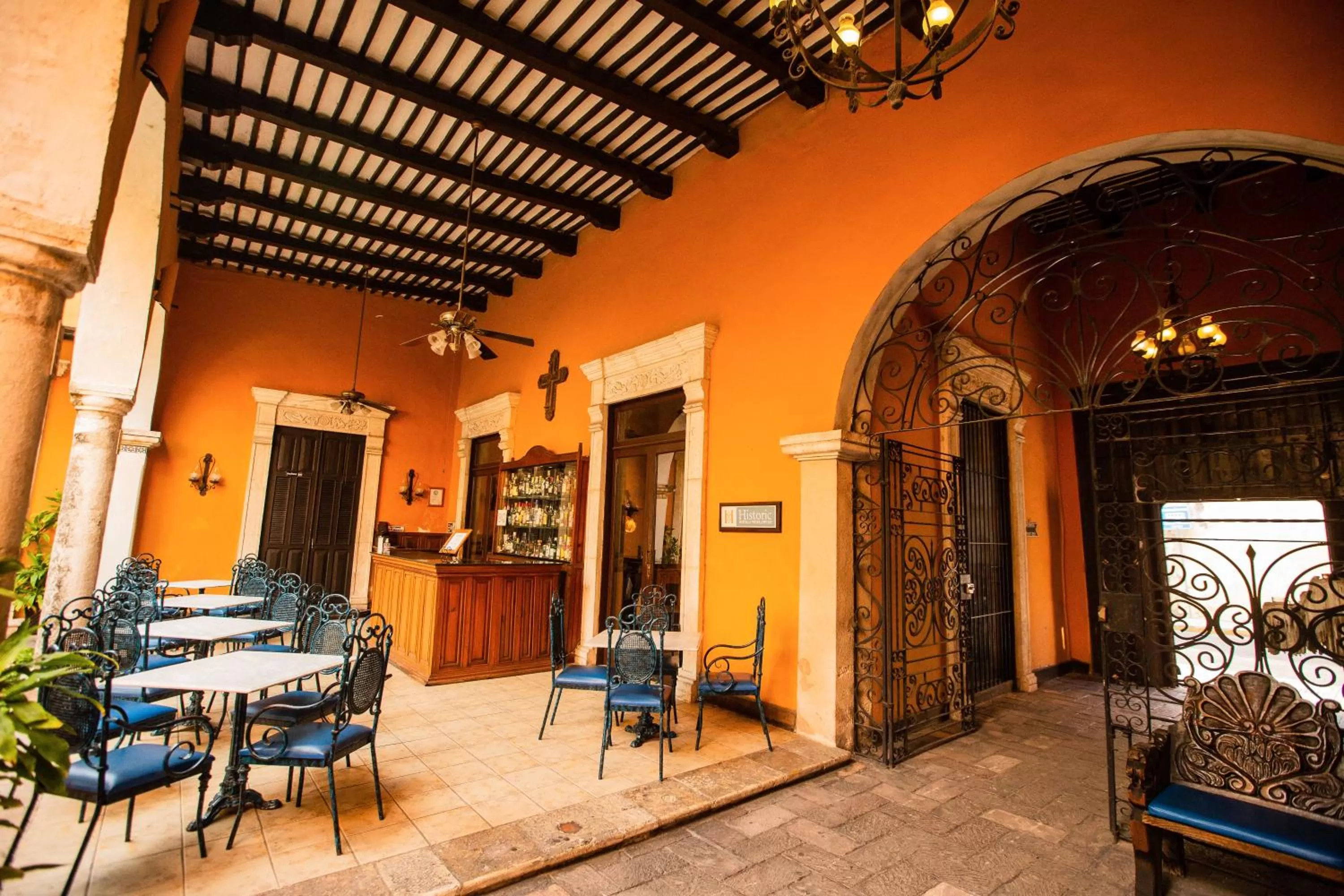 Restaurant/places to eat in Hotel Boutique La Mision De Fray Diego