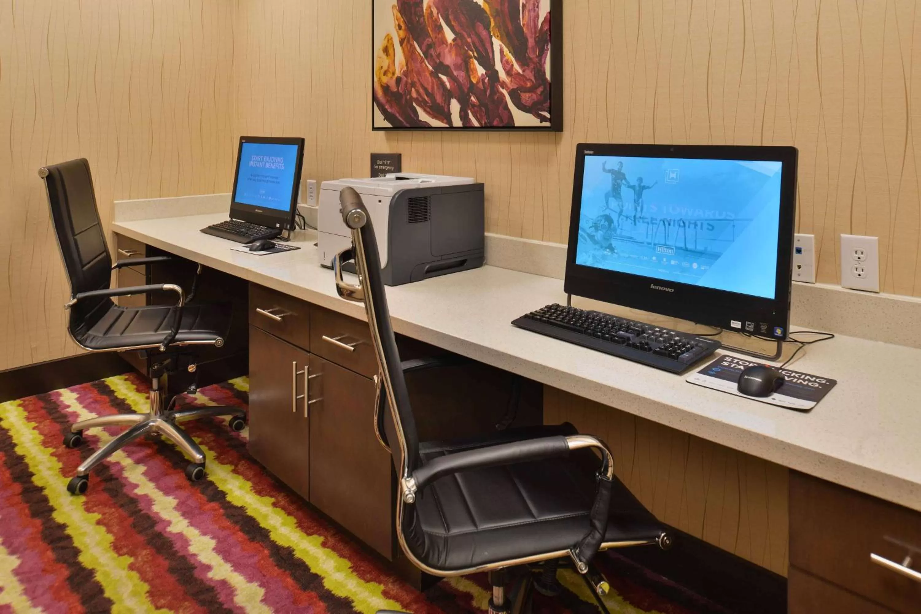 Business facilities in Hampton Inn & Suites Dallas Market Center