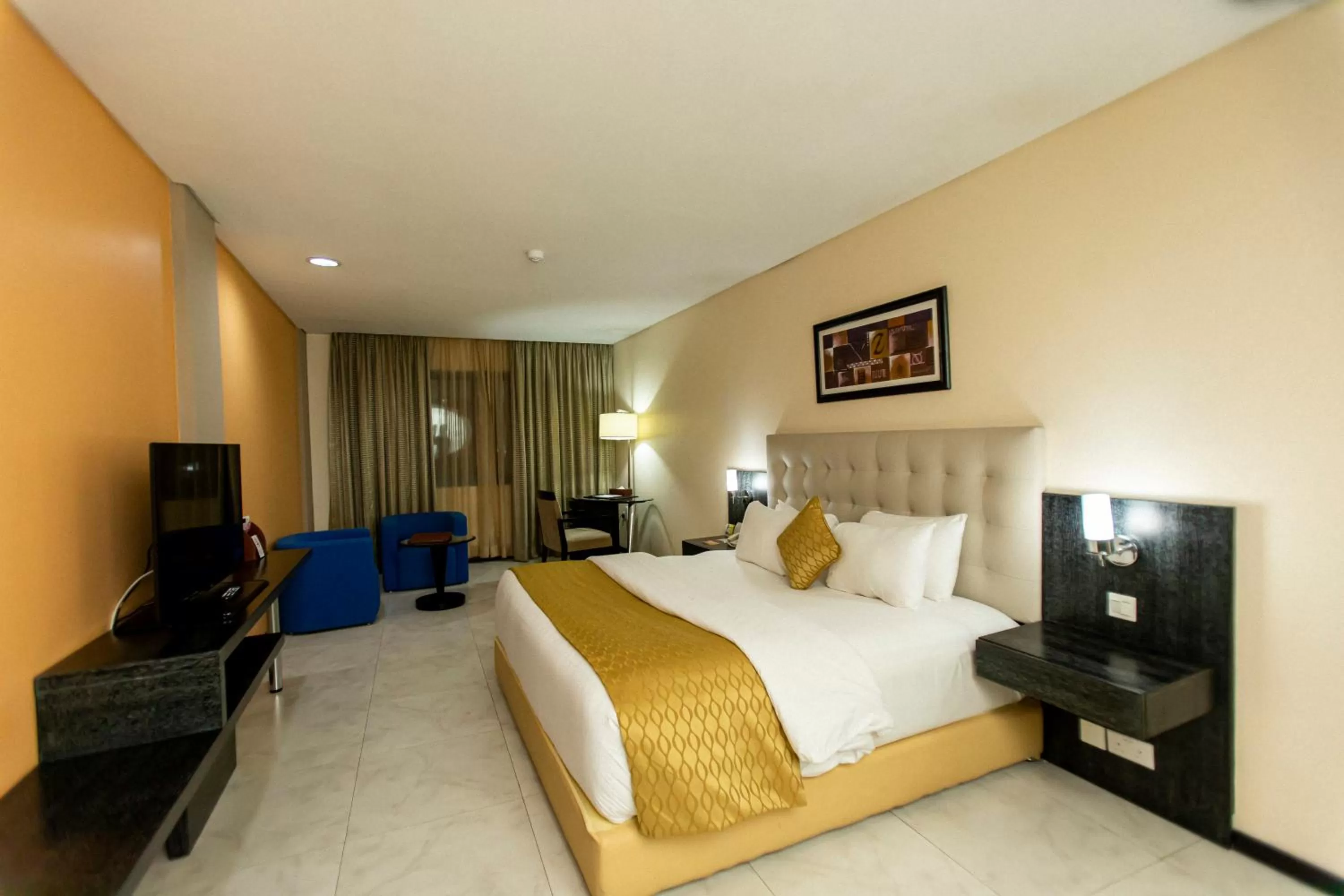 Photo of the whole room, Bed in Best Western Premier Accra Airport Hotel