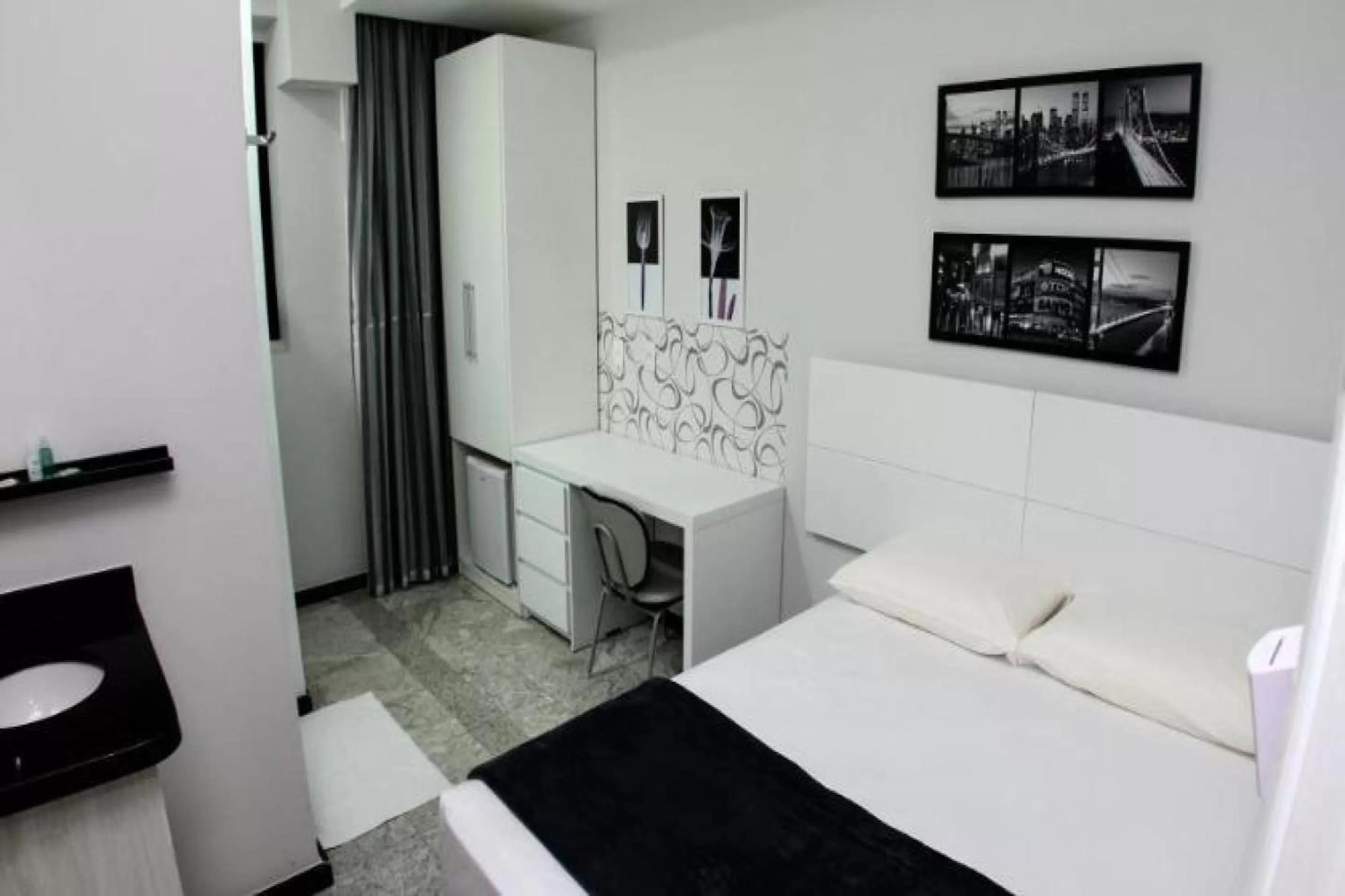 Bedroom, Bed in Compacto Hotel Alphaville Campinas