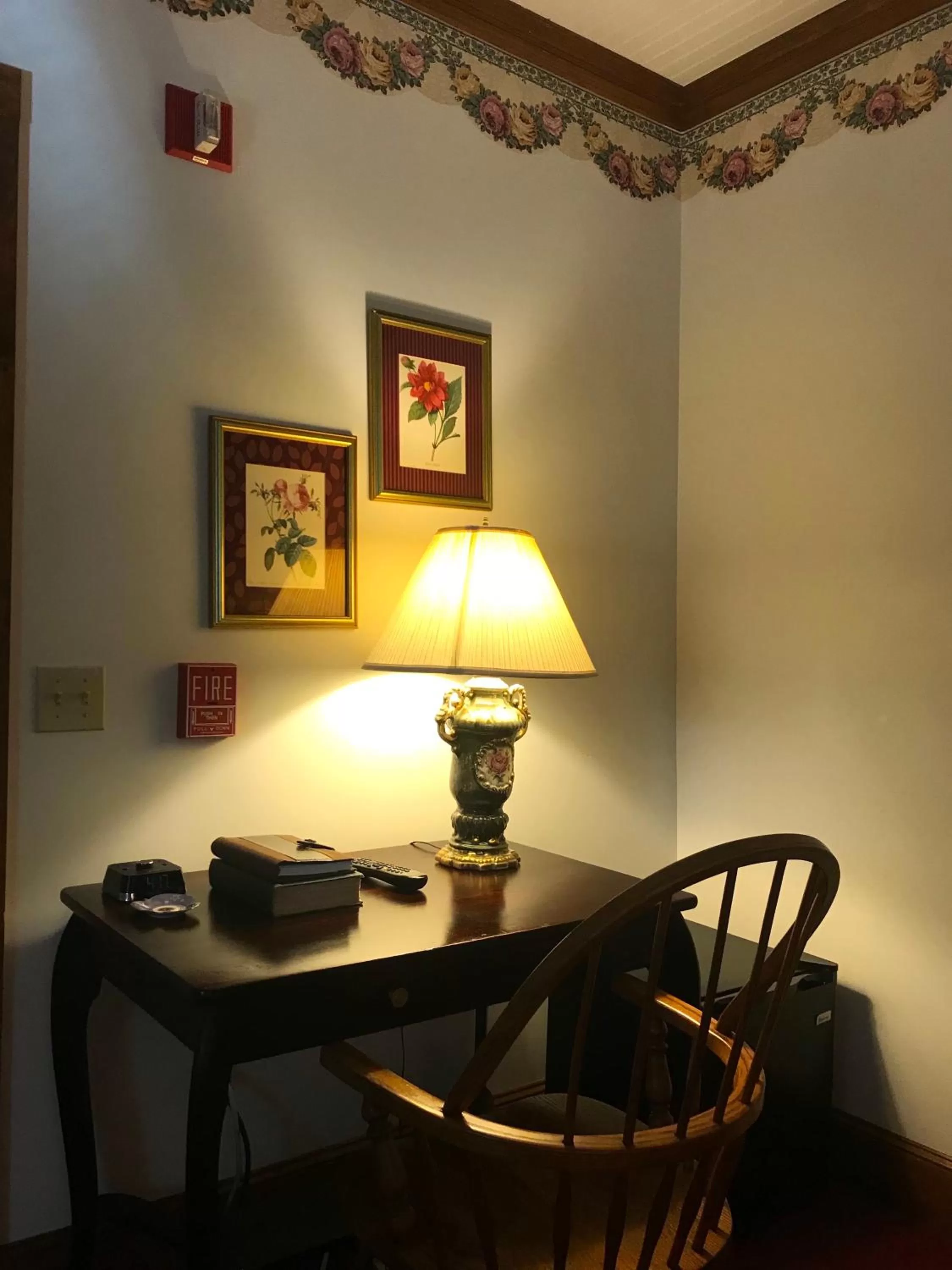 King Room - Disability Access in Palmer House Inn