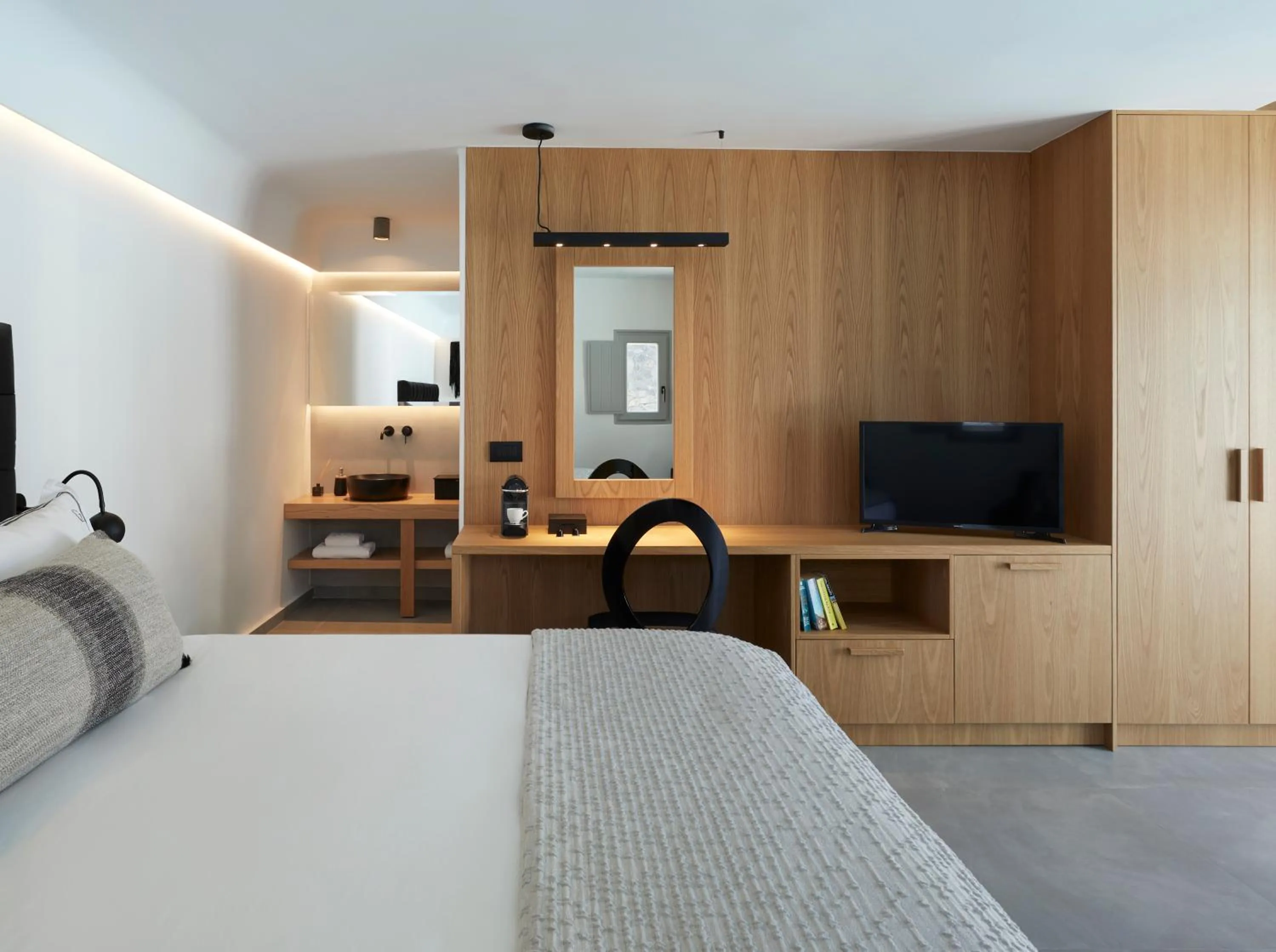 Photo of the whole room, Bed in Kalisti Hotel & Suites