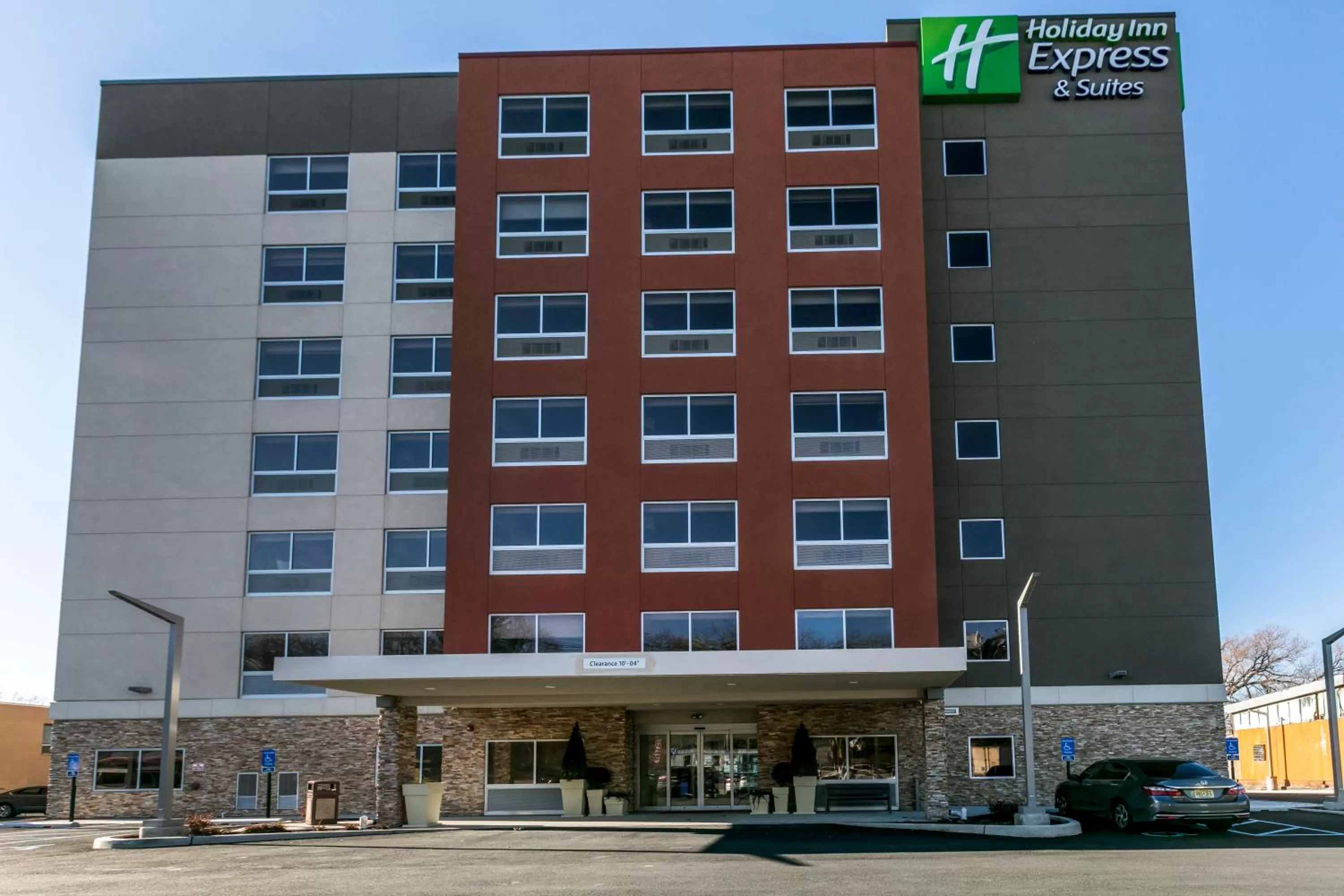 Property building in Holiday Inn Express & Suites Jersey City North - Hoboken by IHG