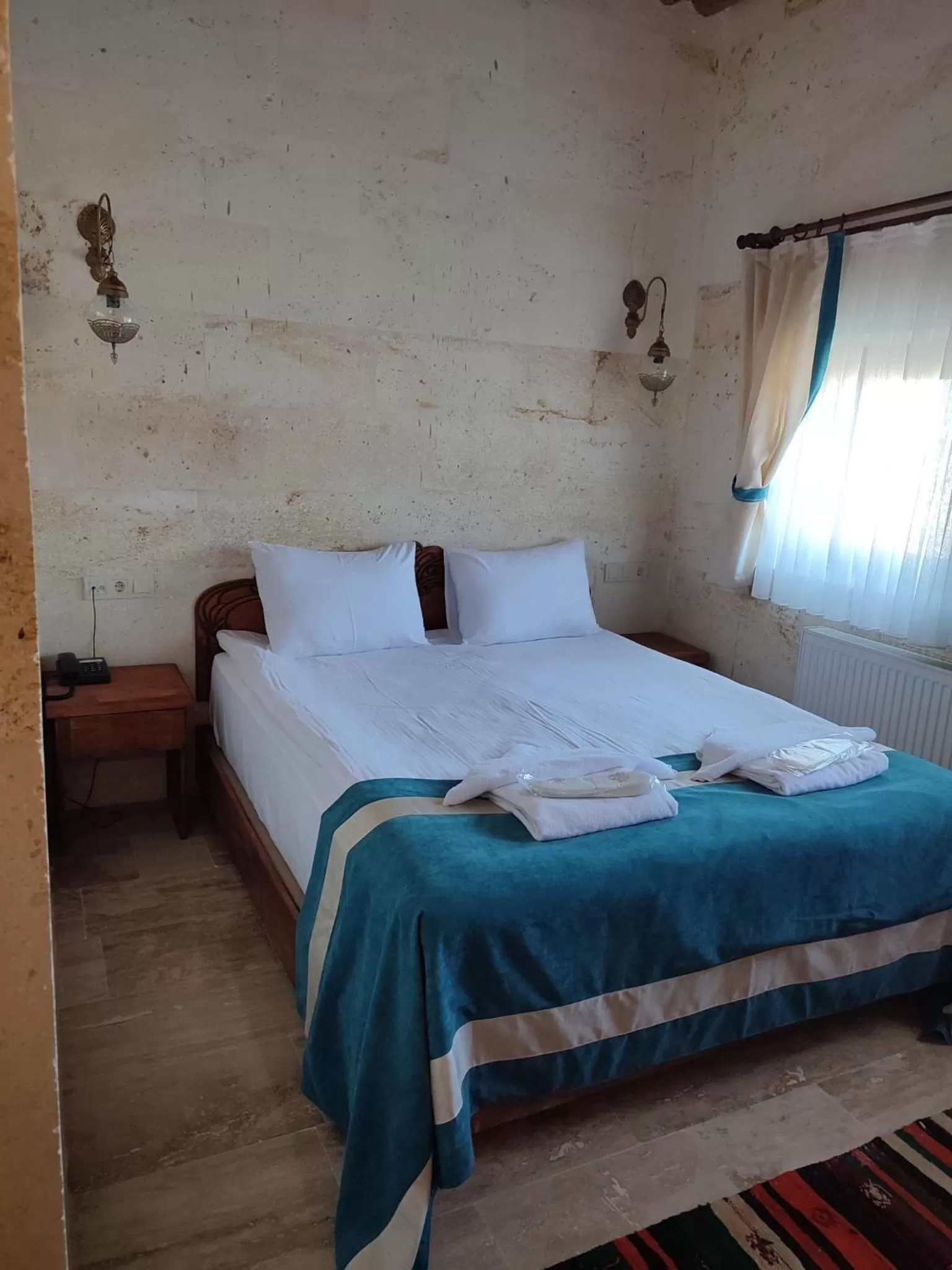 Massage, Bed in Balloon View Hotel