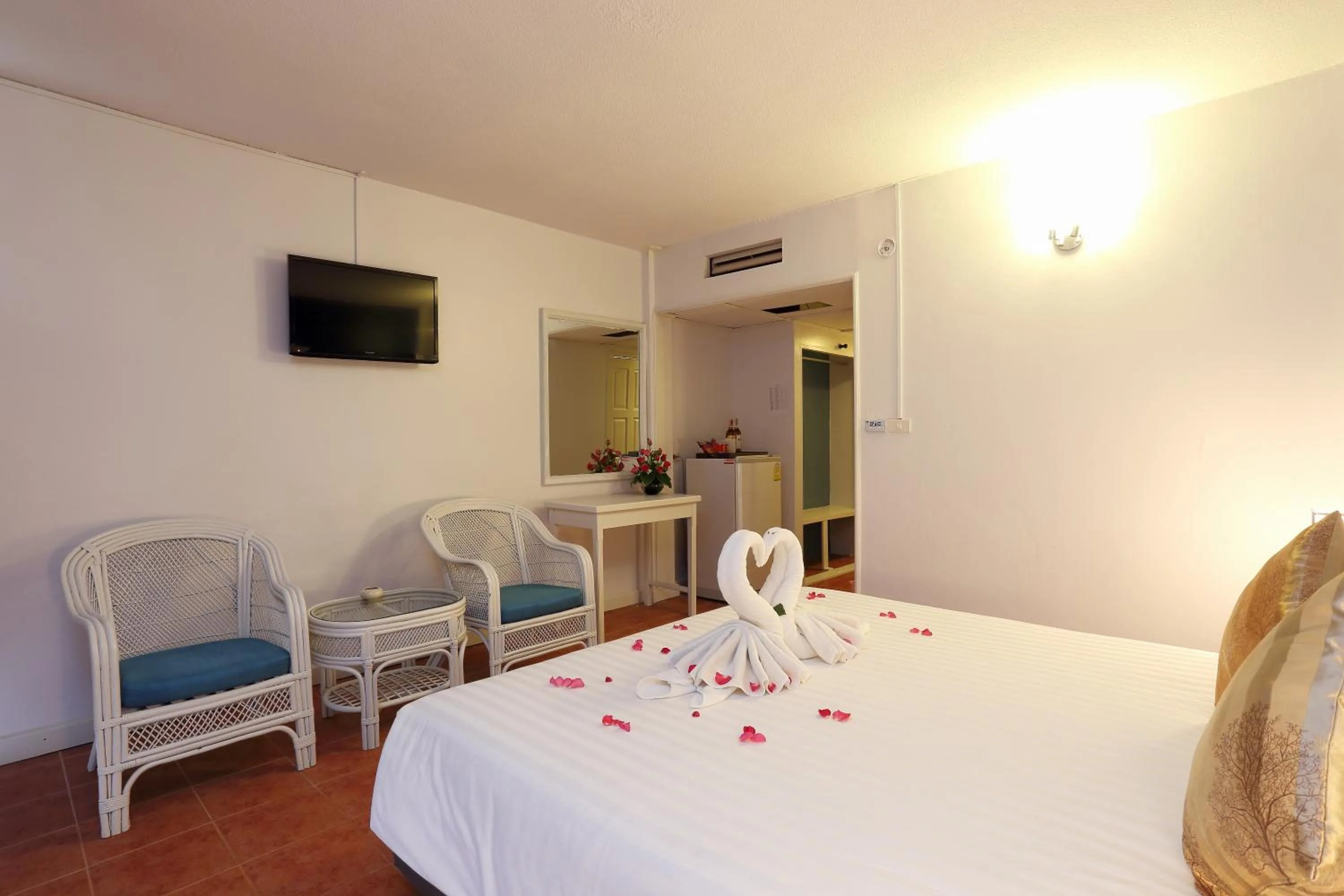 TV and multimedia, Bed in ON Hotel Phuket - SHA