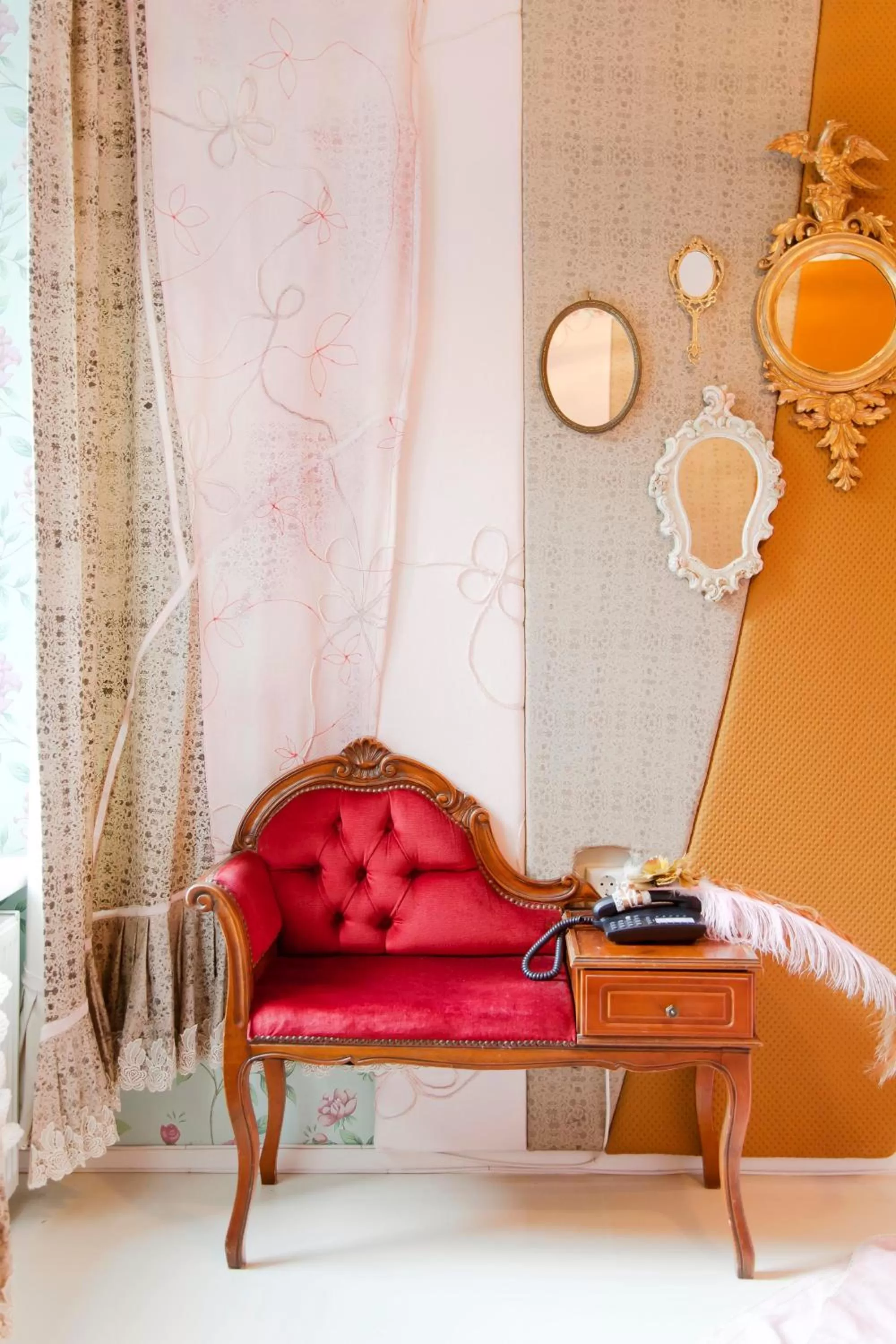 Seating area in Hotel The Exchange