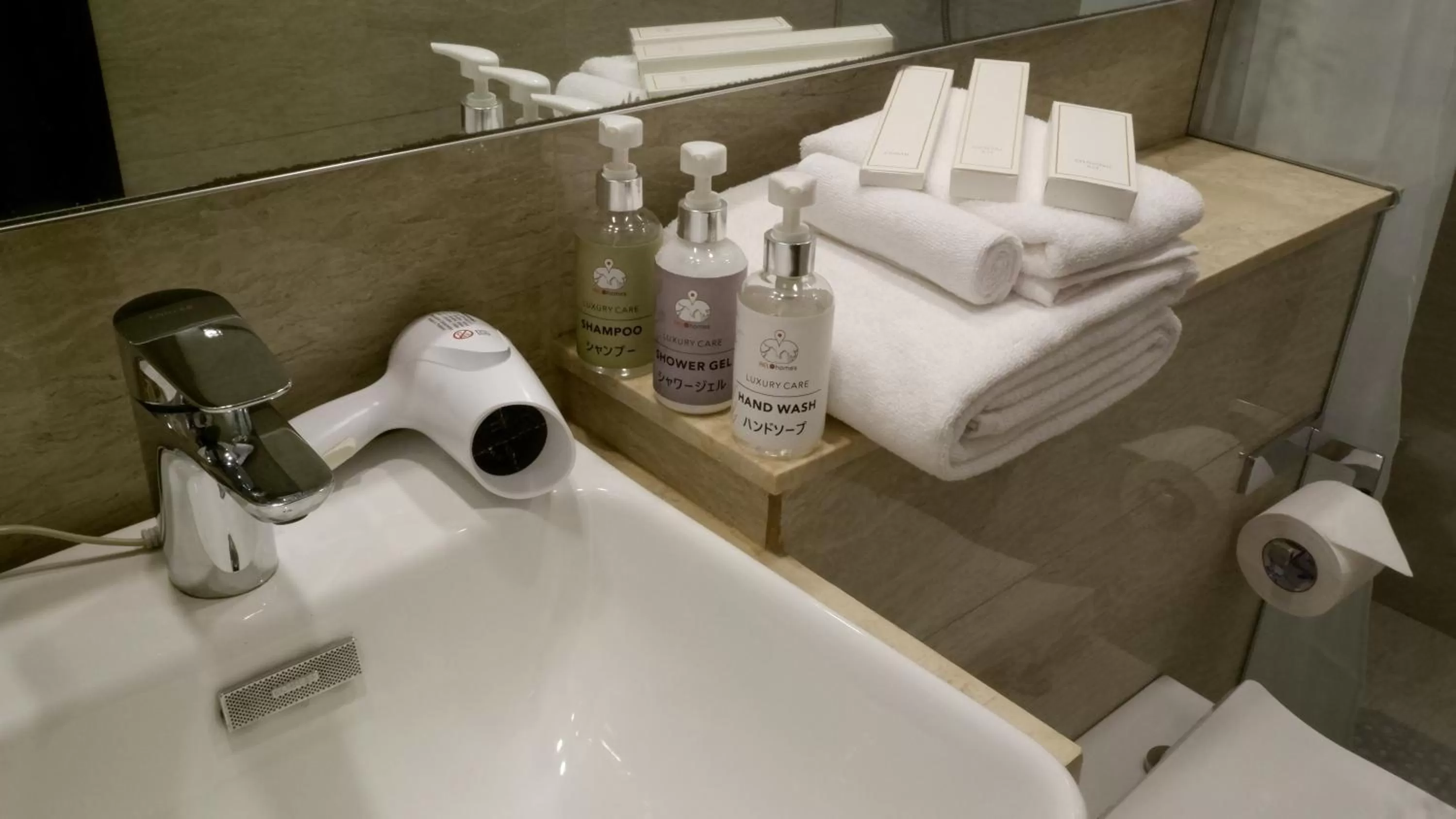 Toilet in RELOhomes Serviced Apartment