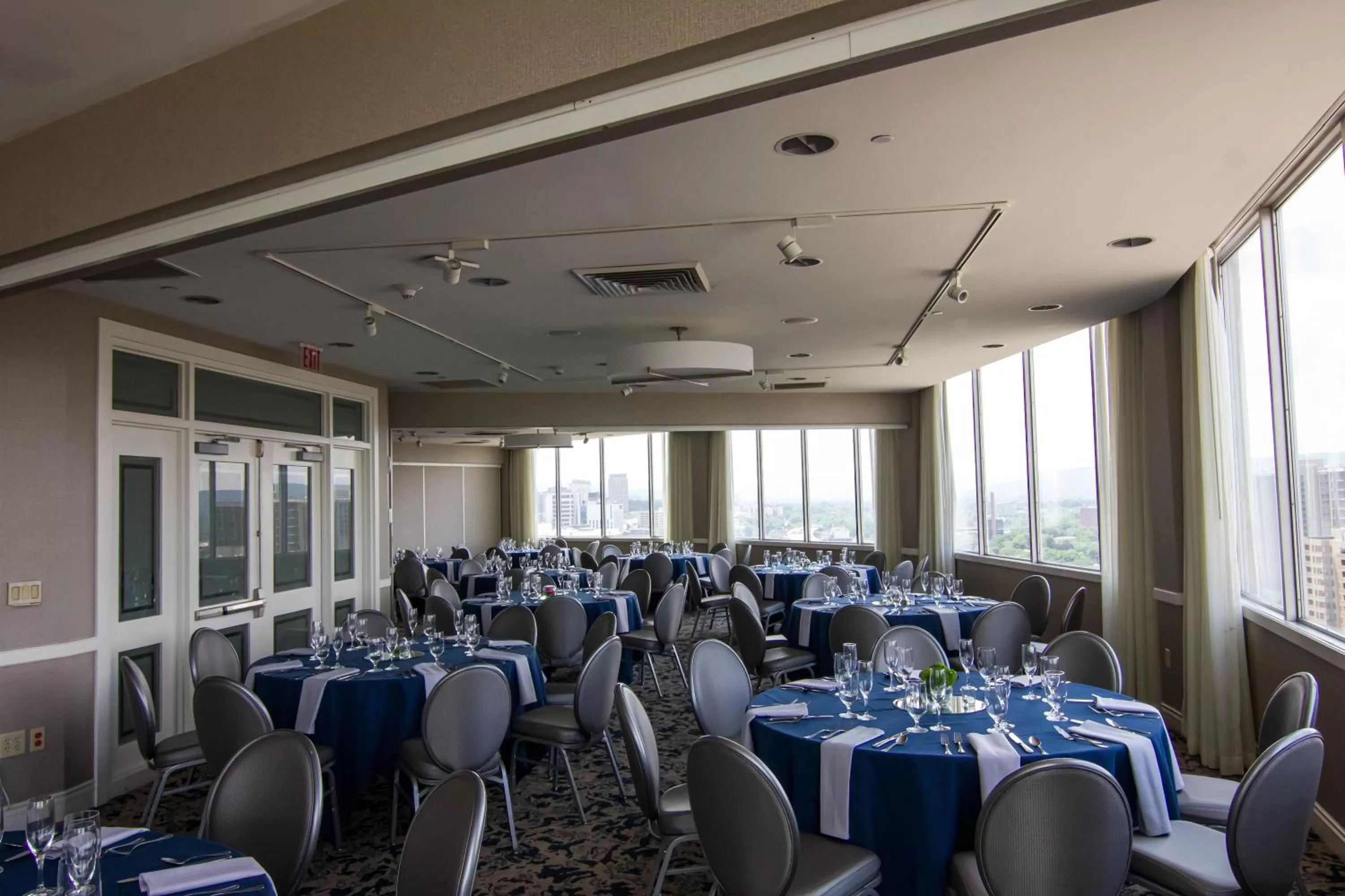 Meeting/conference room in Crowne Plaza Syracuse by IHG