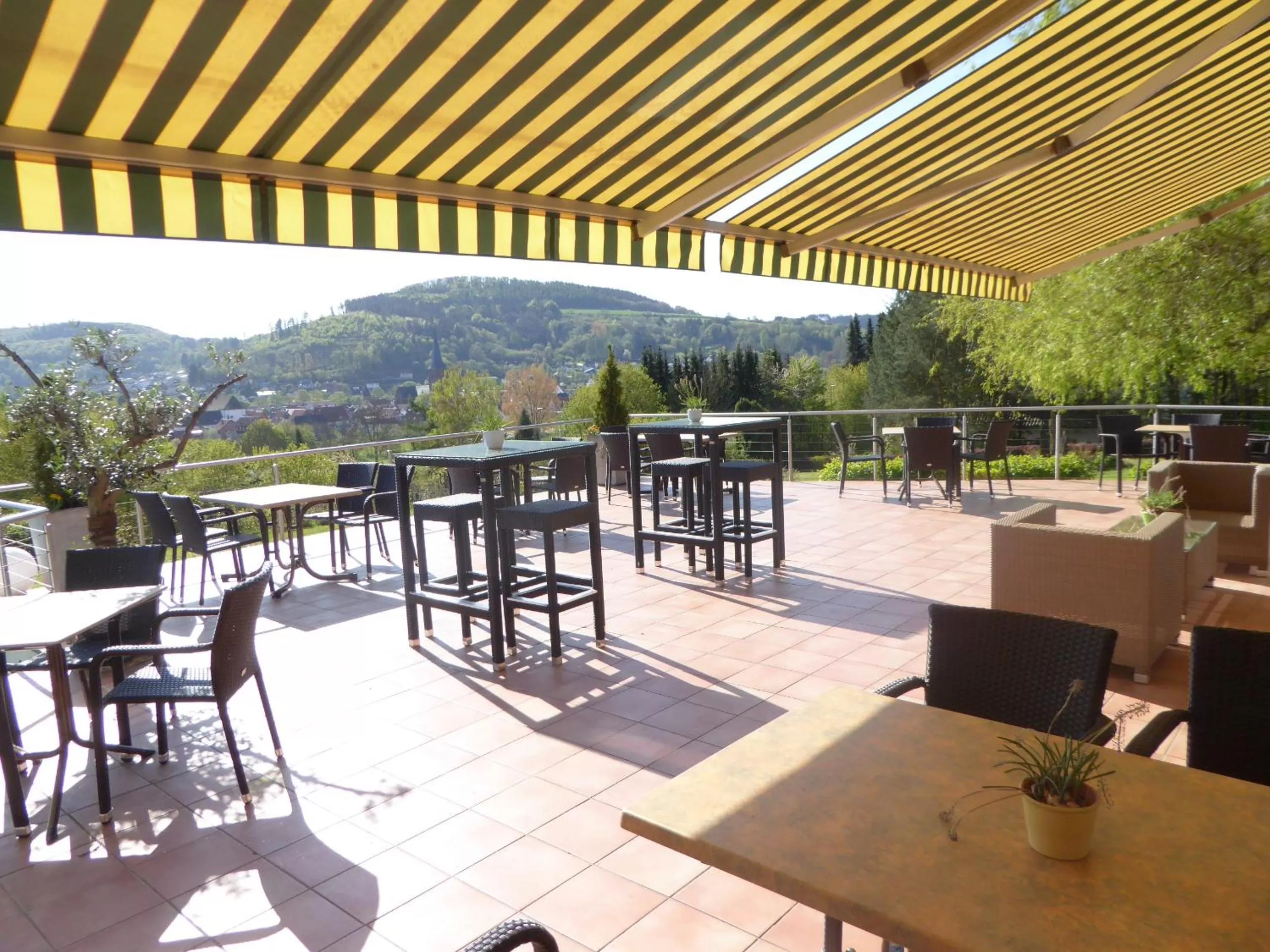 Balcony/Terrace, Restaurant/Places to Eat in Sonnenhof