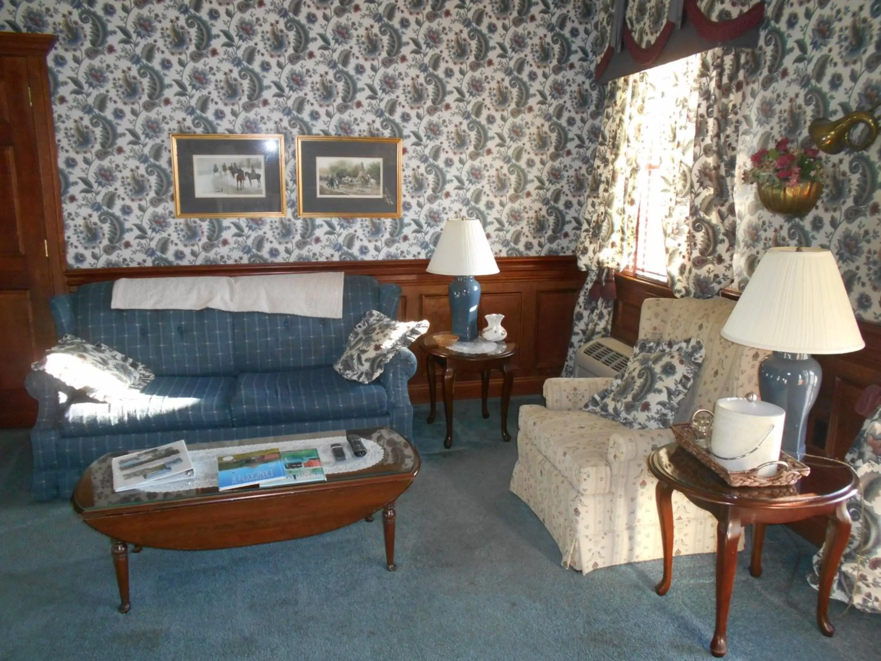 Williamsburg Room in West Ridge Bed & Breakfast Williamsburg Room in West Ridge Bed & Breakfast