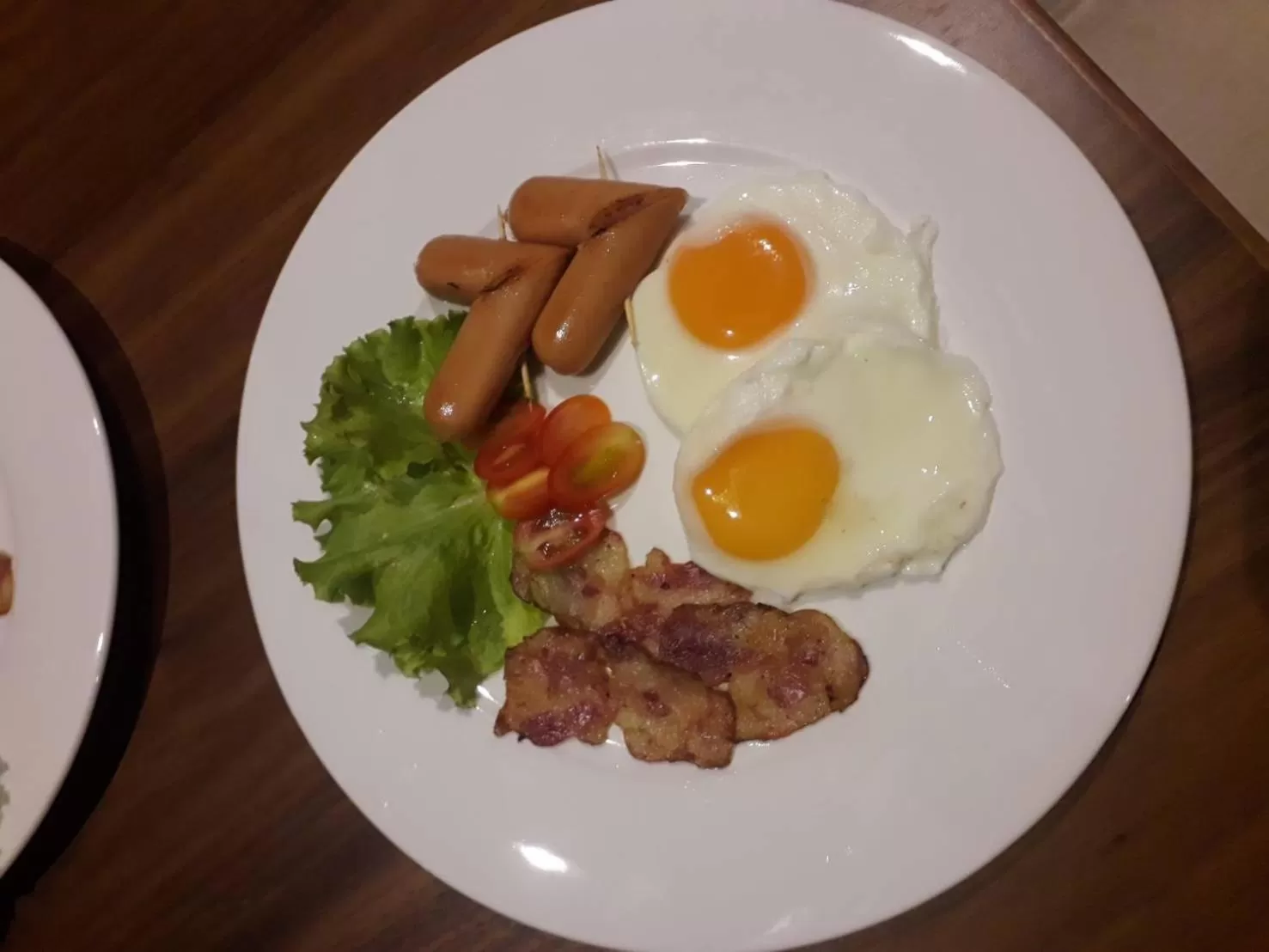 Food in The White Garden Premier Saraburi