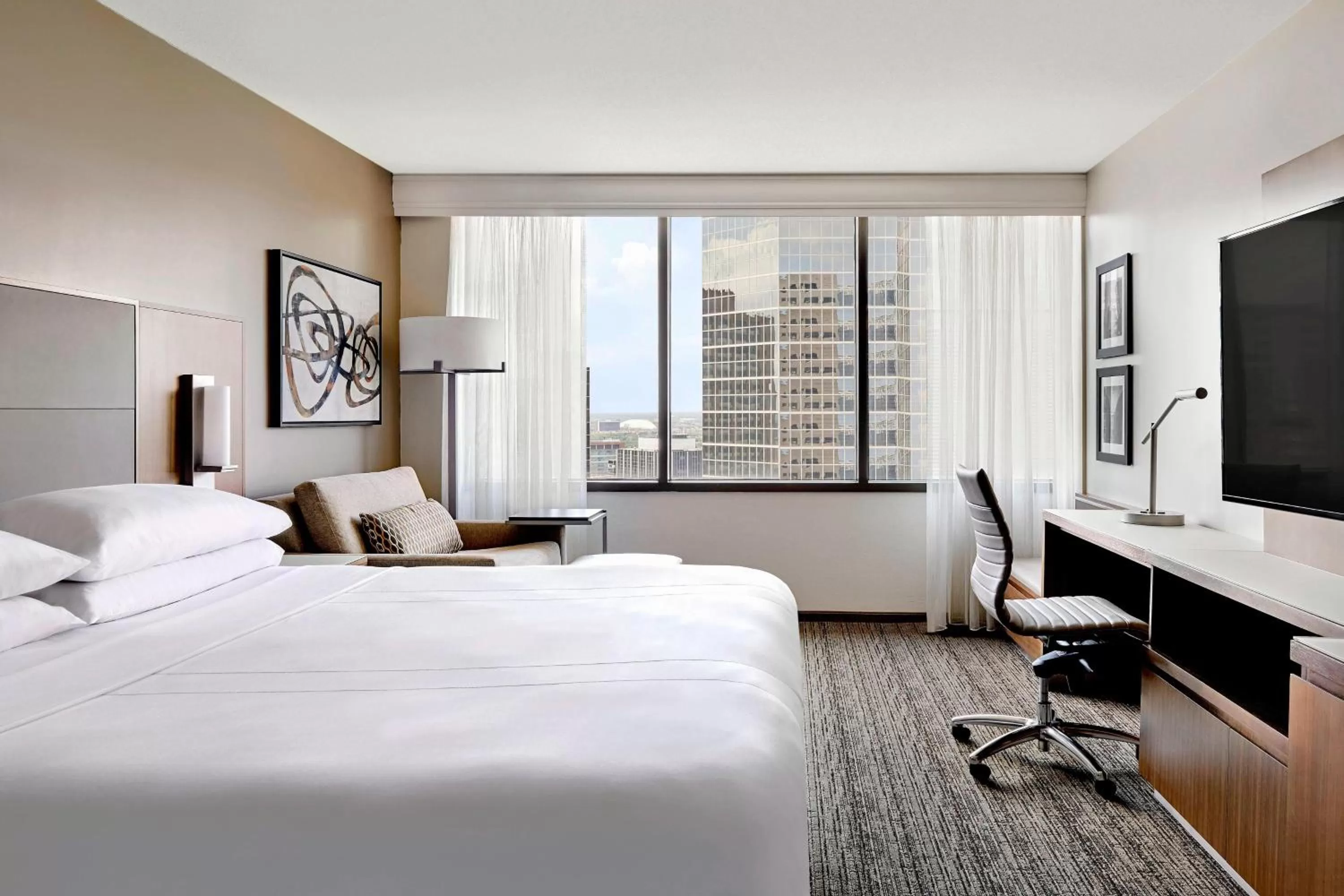 Photo of the whole room, Bed in Houston Marriott Medical Center/Museum District