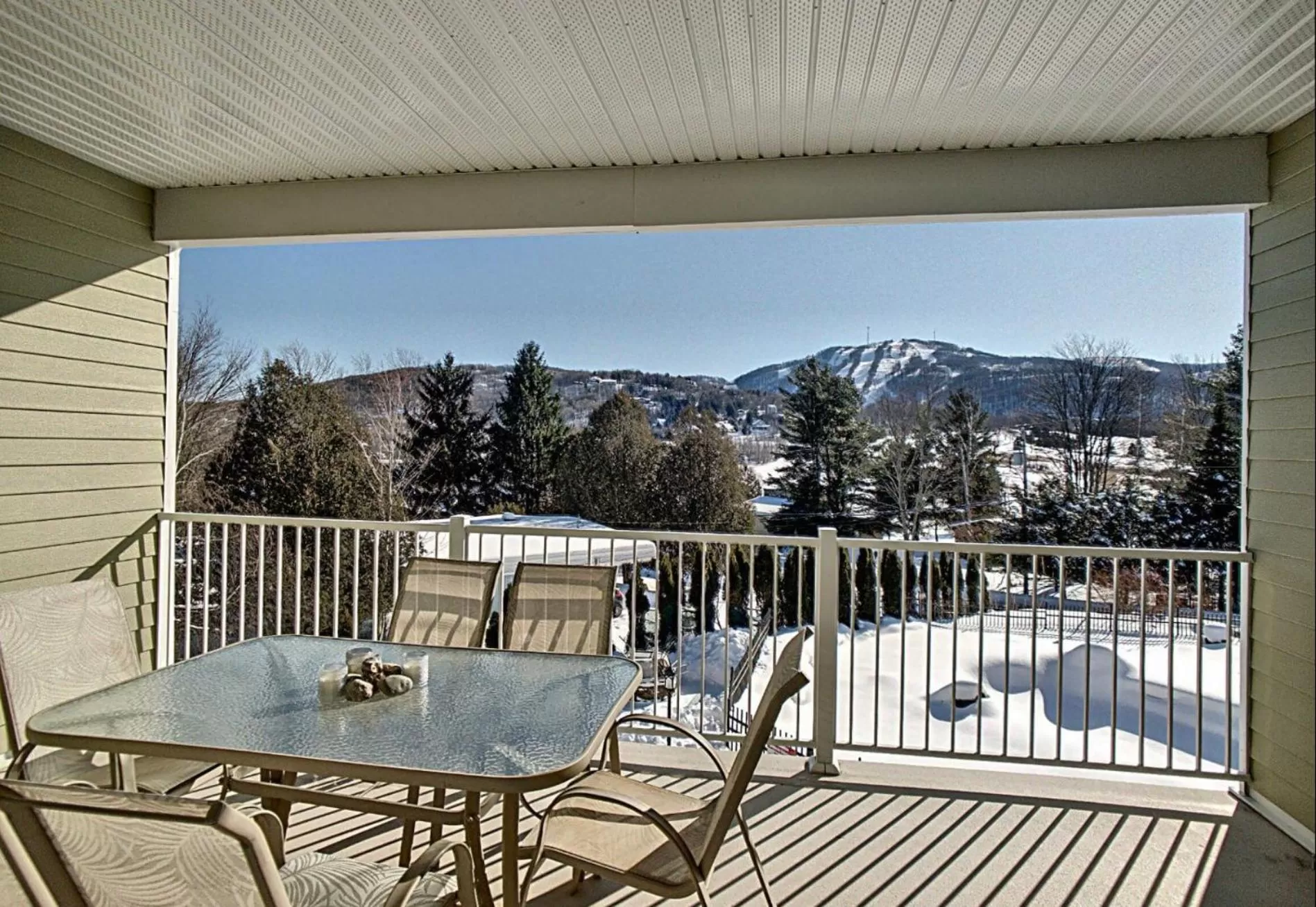 Balcony/Terrace in Le Champlain Condo-Hôtel