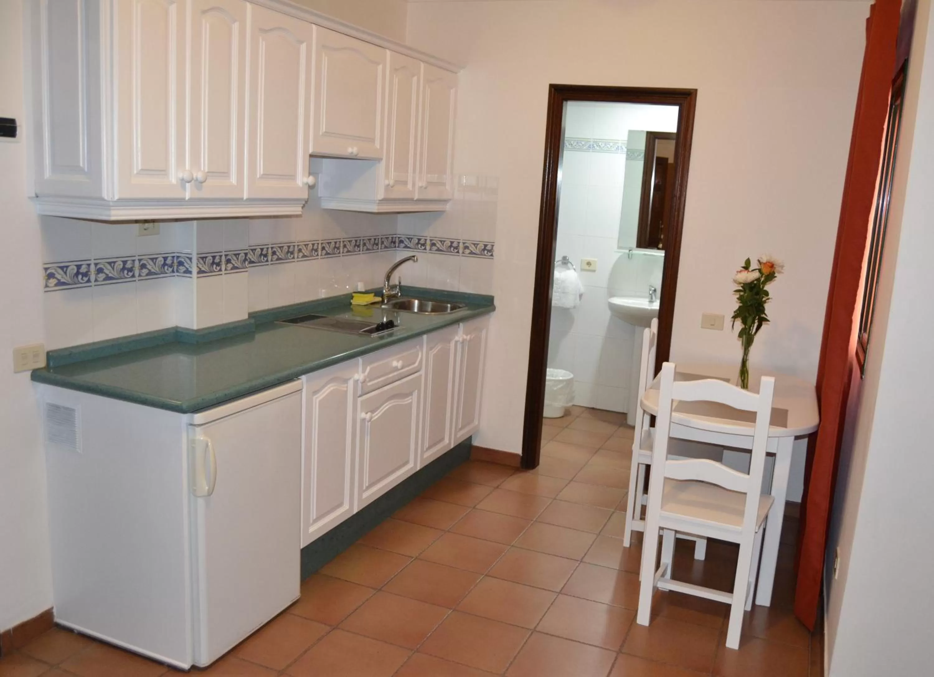 Kitchen or kitchenette, Kitchen/Kitchenette in Hotel Apartamentos Villa Gomera