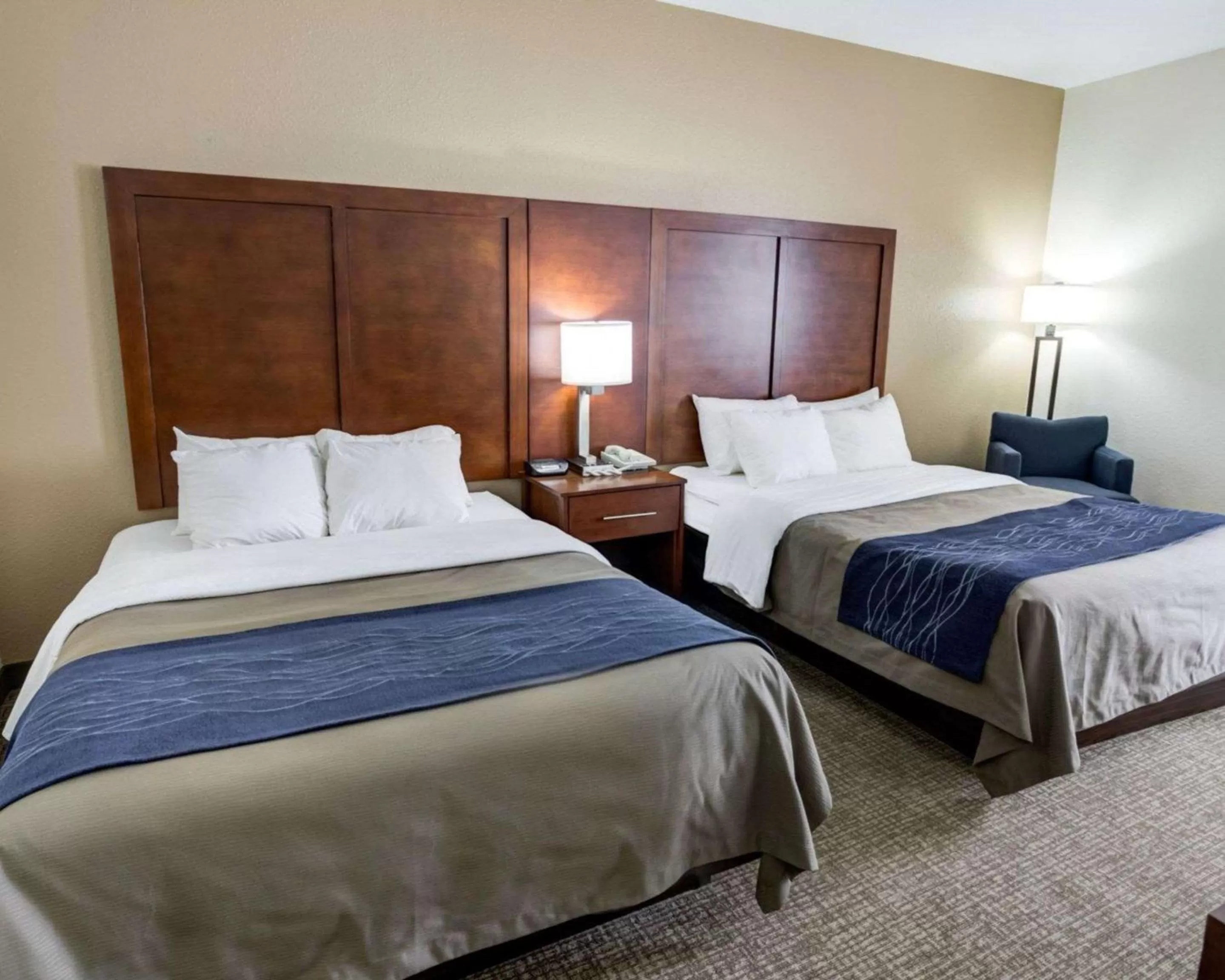 Photo of the whole room, Bed in Comfort Inn Kearney - Liberty