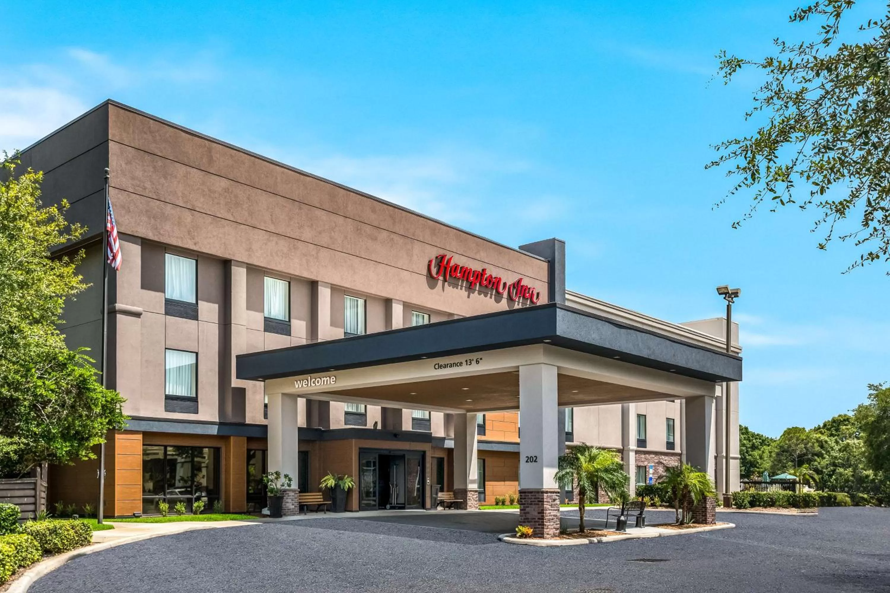 Property building in Hampton Inn Winter Haven