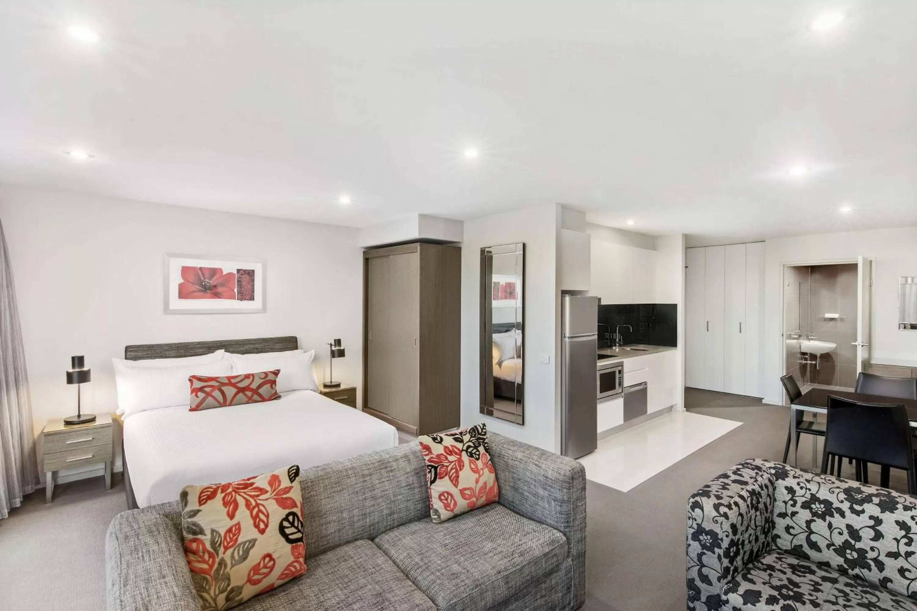 Bedroom, Bed in Adina Serviced Apartments Canberra Dickson