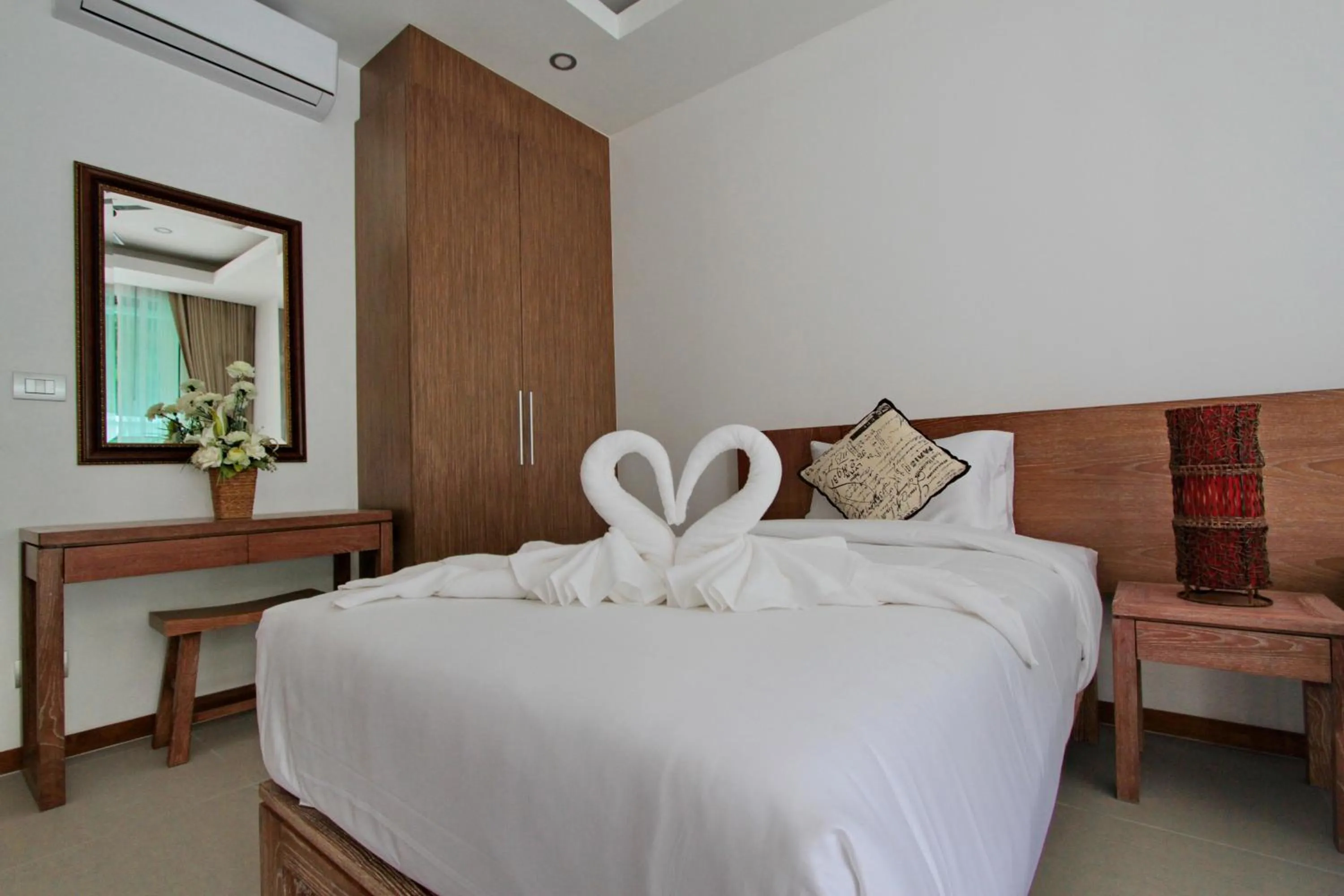 Bedroom, Bed in Ya Nui Beach Villas